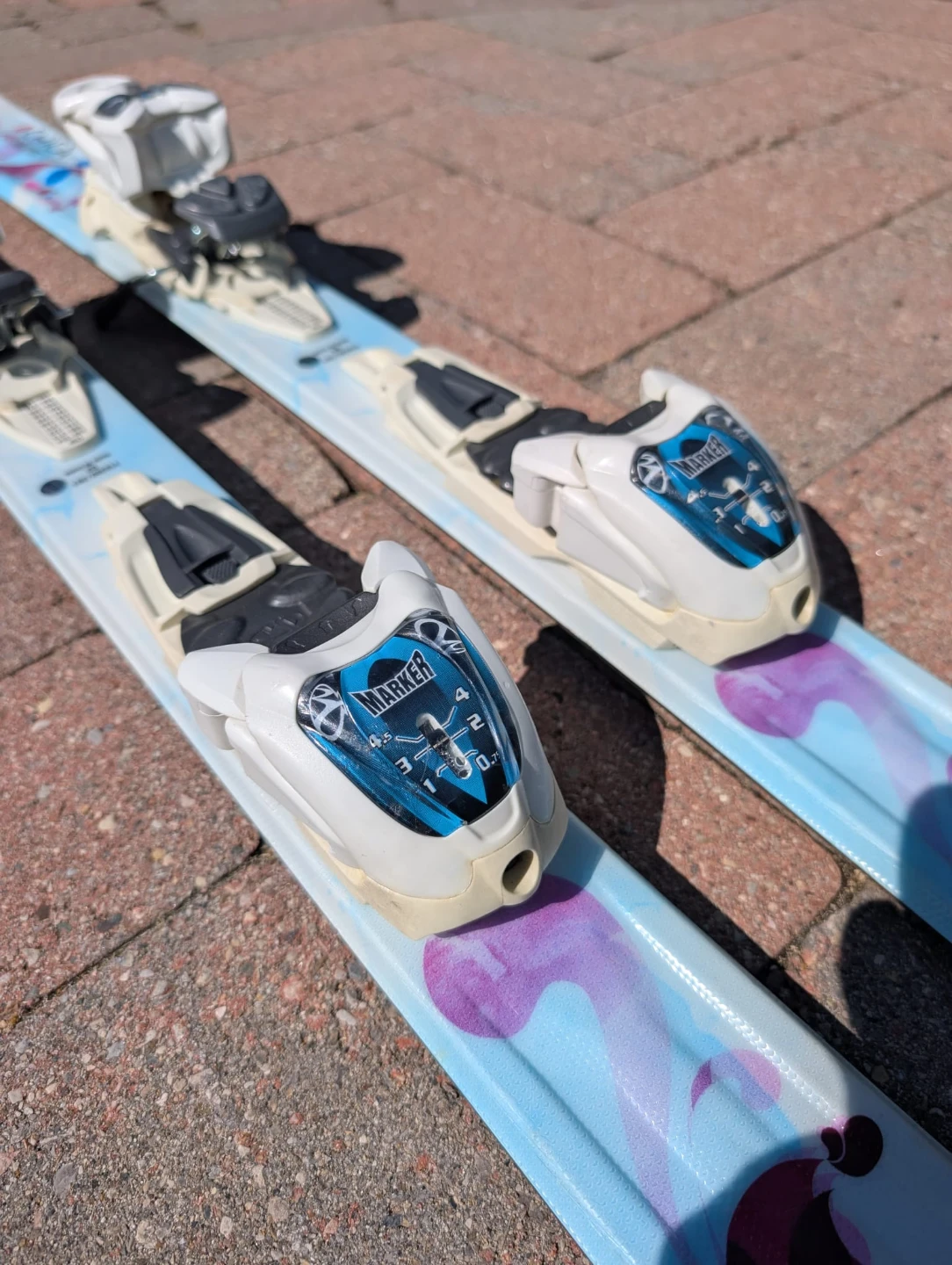 Girl's Völkl Chica 120cm Tip Rocker Skis with Marker Bindings - photo 2