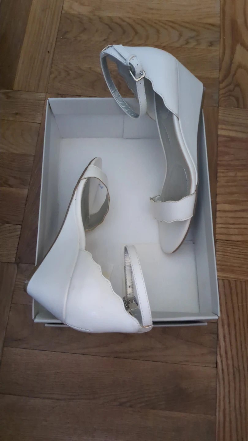 Bandolino White Wedge Sandals Size 8.5M - photo 2