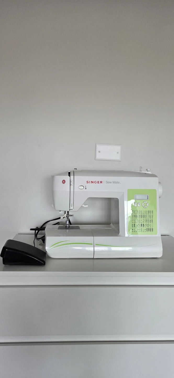 Singer Sew Mate Computerized Sewing Machine
