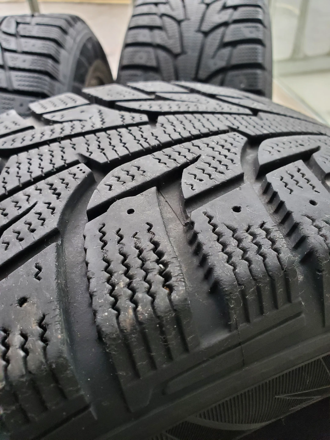 Hankook i*Pike RS Winter Tires (205/55/16) (Set of 4)