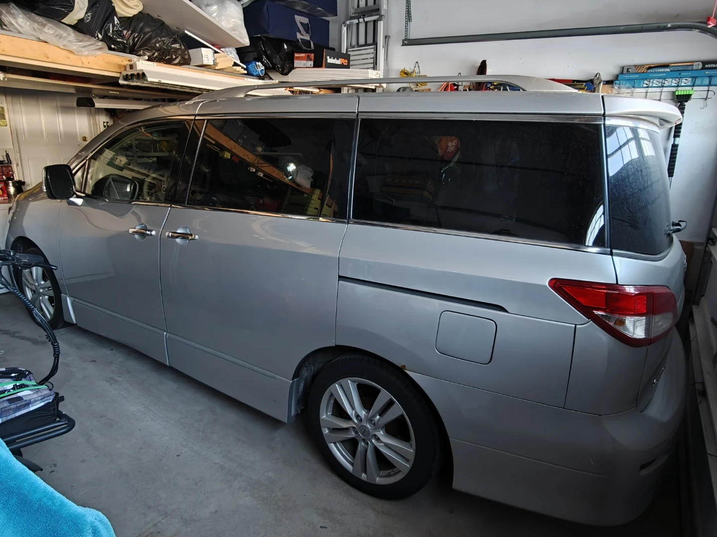 Nissan Quest Minivan - photo 2