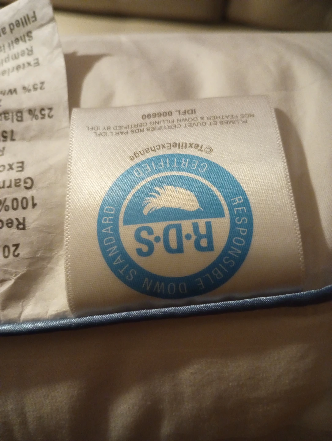 Simmons Down and Feather Pillow - photo 4