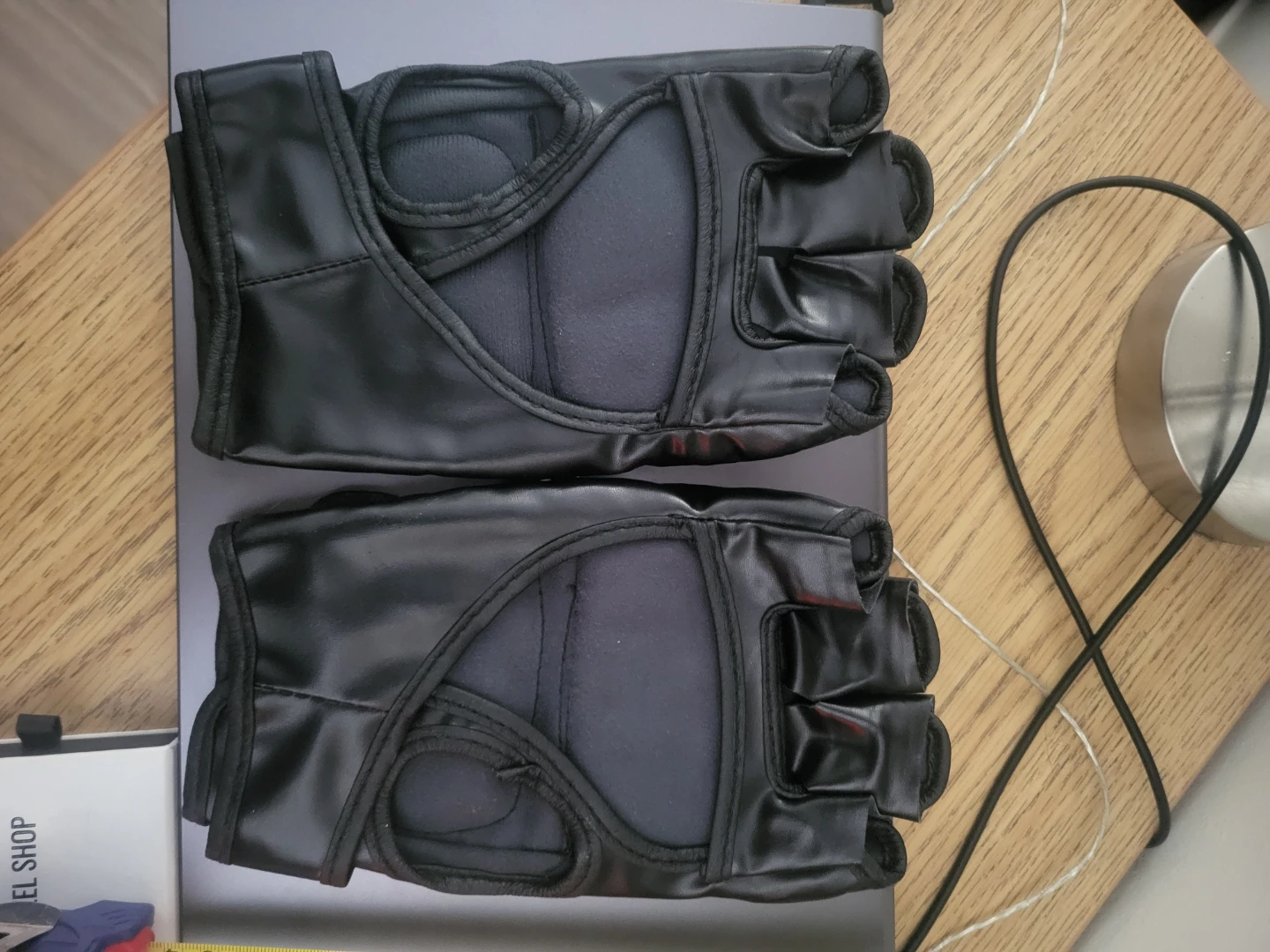New MMA Training Gloves – Adult M/L - photo 3