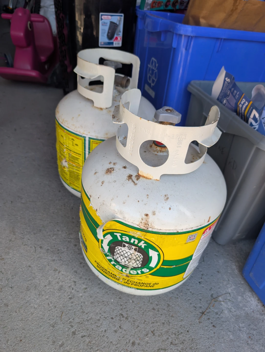 2 Tank Traders Propane Tanks FULL