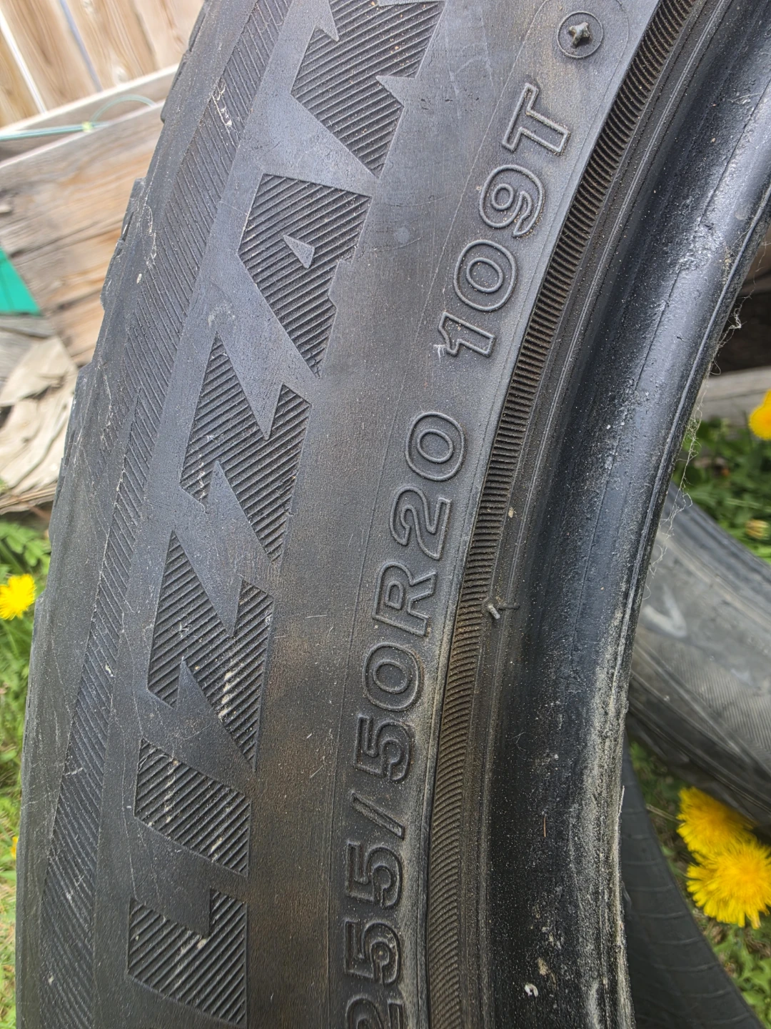 Set of 4 Tires P255/50R20 - photo 2