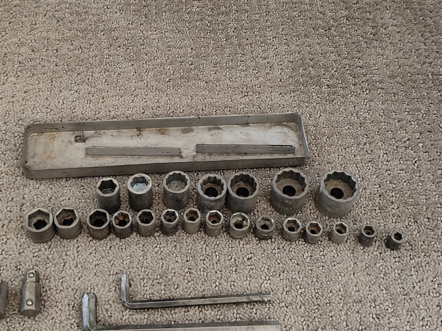 Vintage 29 Piece Hex Drive Socket w/ Hand Drive Wrench Set - photo 5