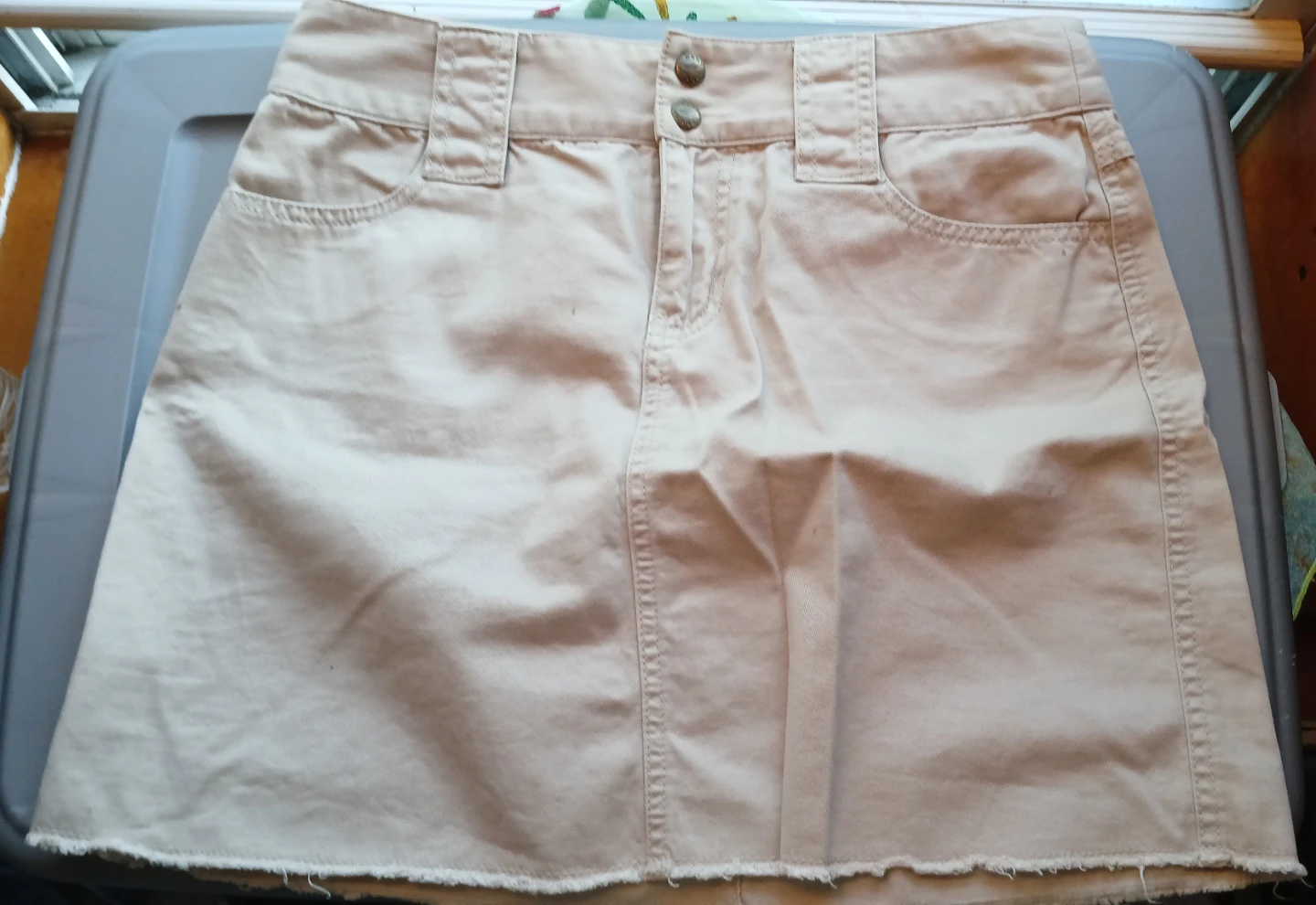 DKNY Jeans Women's Khaki Mini Skirt Size 6 - photo 4