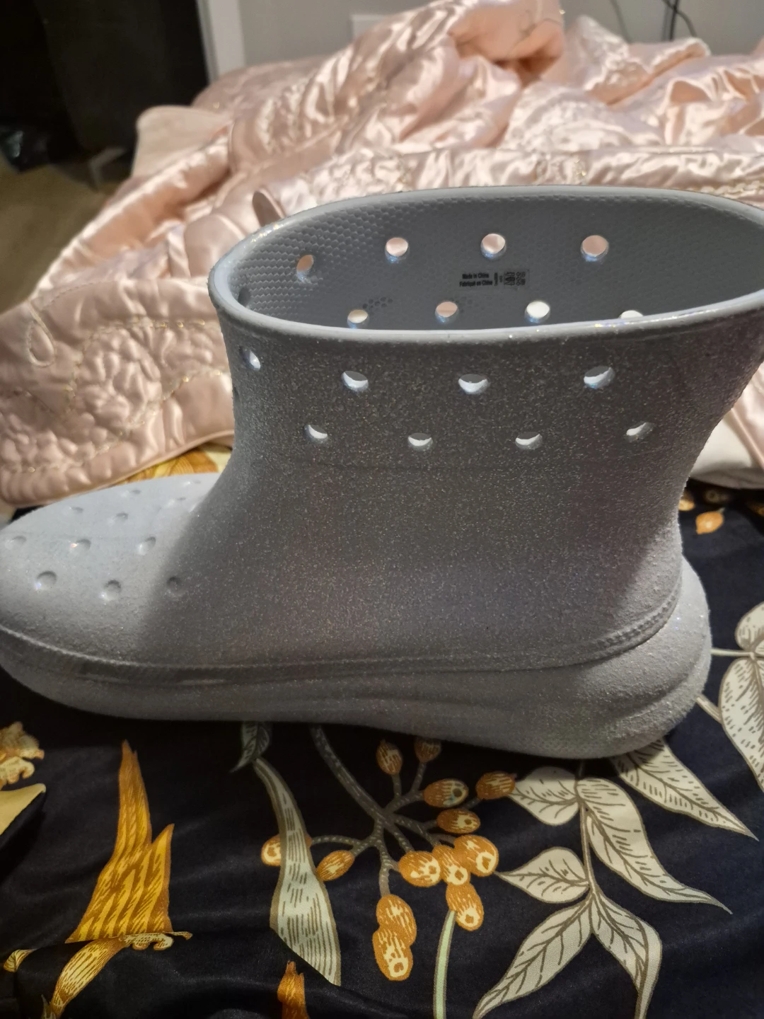 Crocs Classic Glitter Lined Boot - photo 2