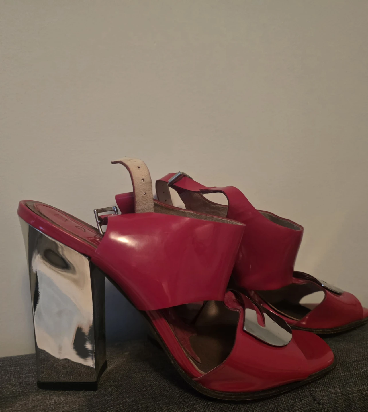 Marni Red Patent Leather Heels with Silver Buckle - photo 3