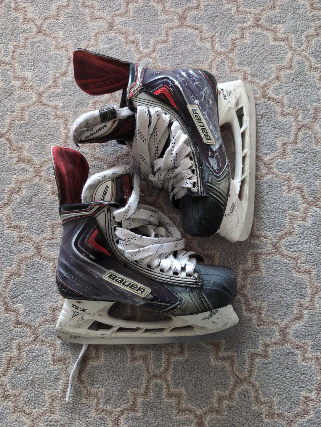 Bauer Vapor Youth Ice Skates Size 5