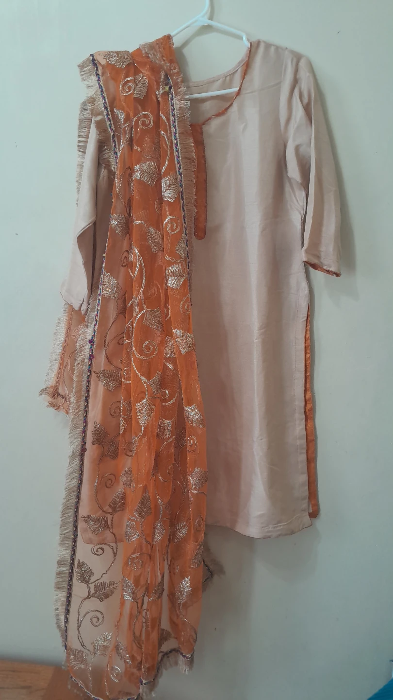 Beige Kurti with Orange Embroidered Dupatta $35 - photo 3