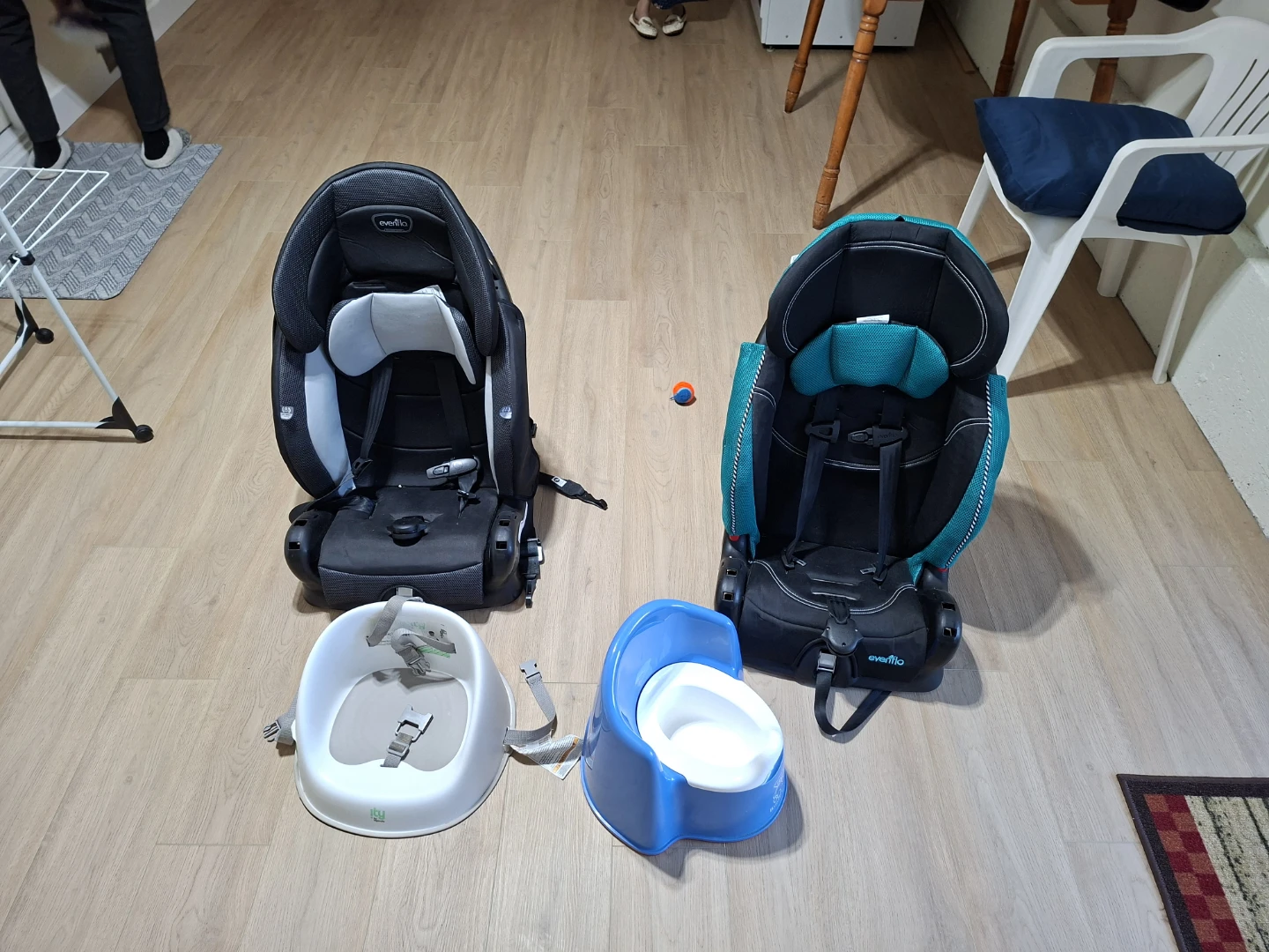 Evenflo Car Seats and Potty Trainers Bundle - photo 2