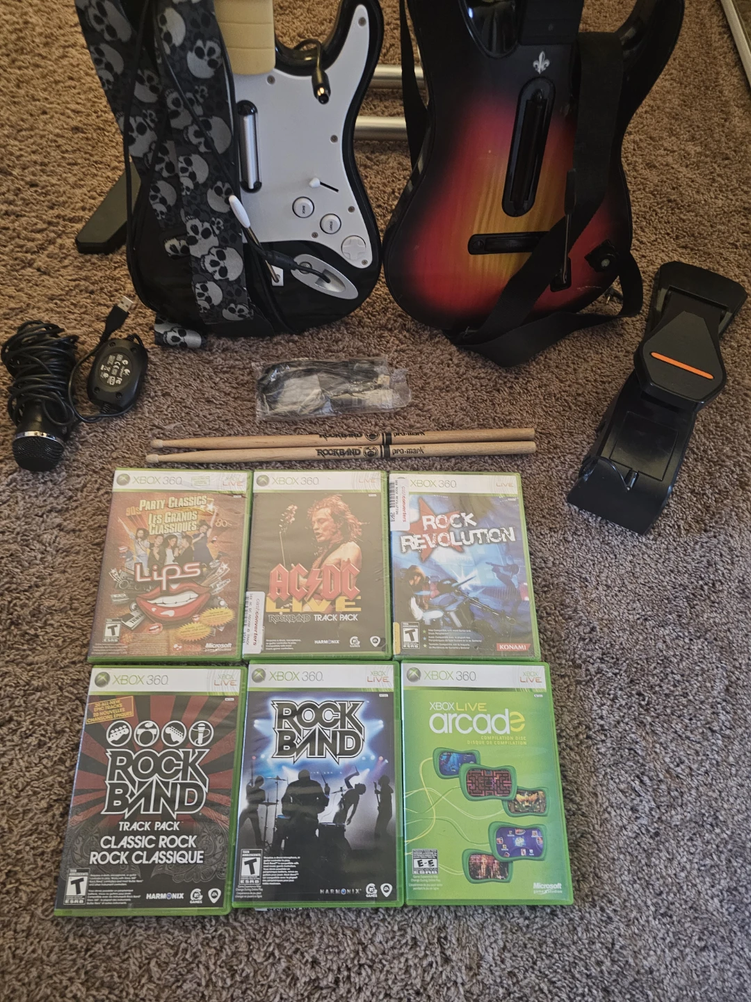 Xbox 360 Rock Band and Guitar Hero Bundle - photo 2
