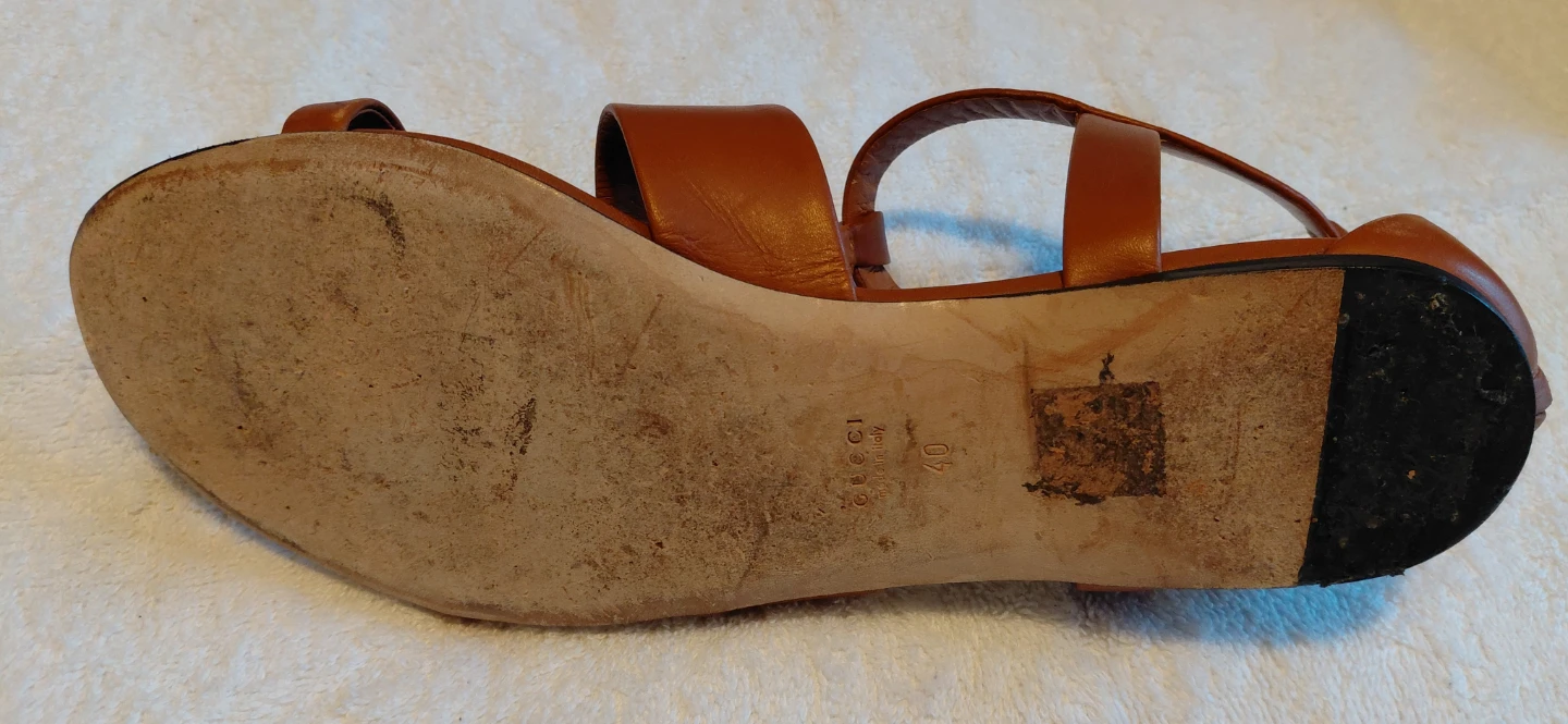 Gucci Brown Leather Flat Sandals Size 40 - photo 3