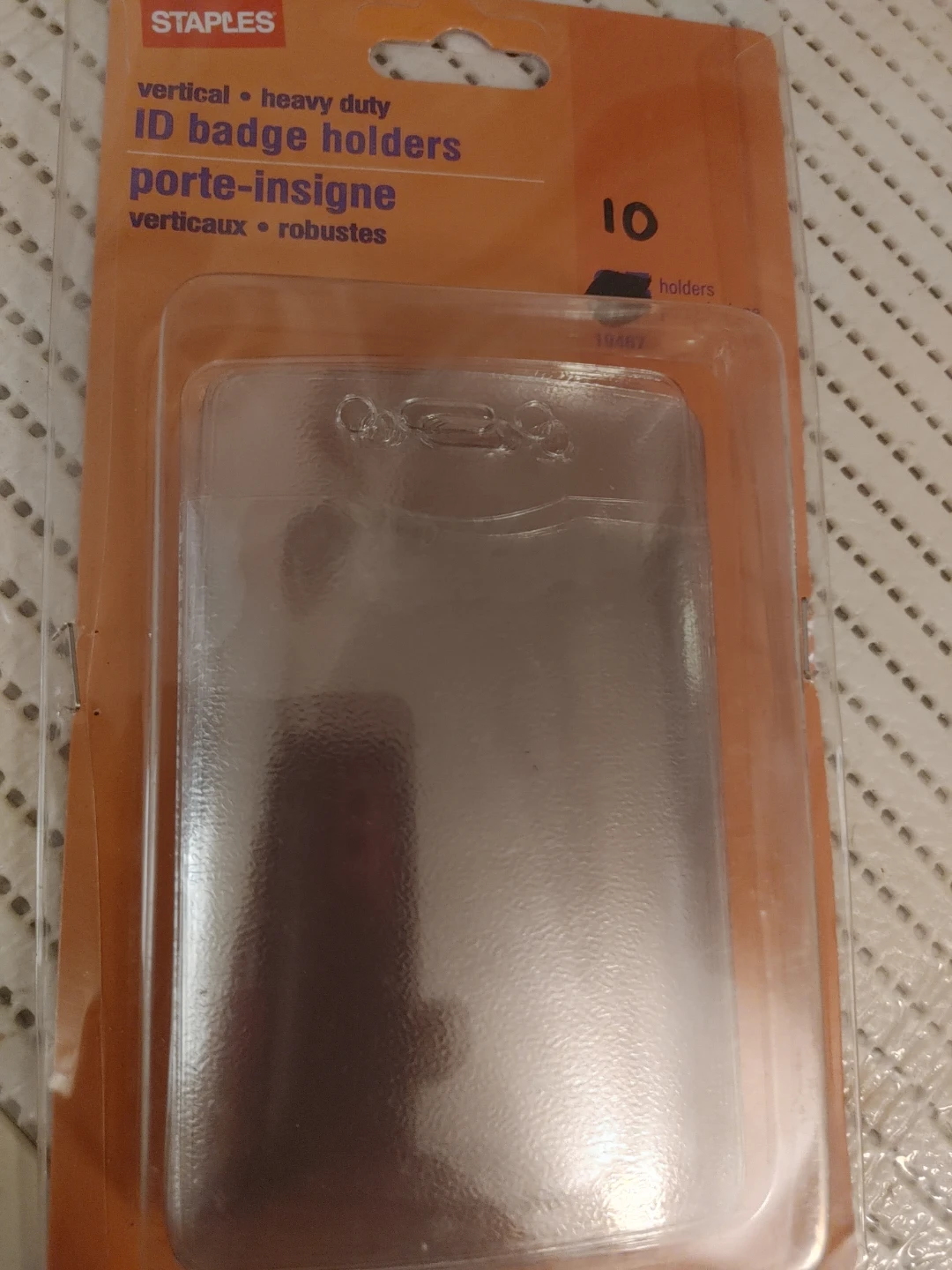 Staples Heavy Duty Vertical ID Badge Holders (10 count)