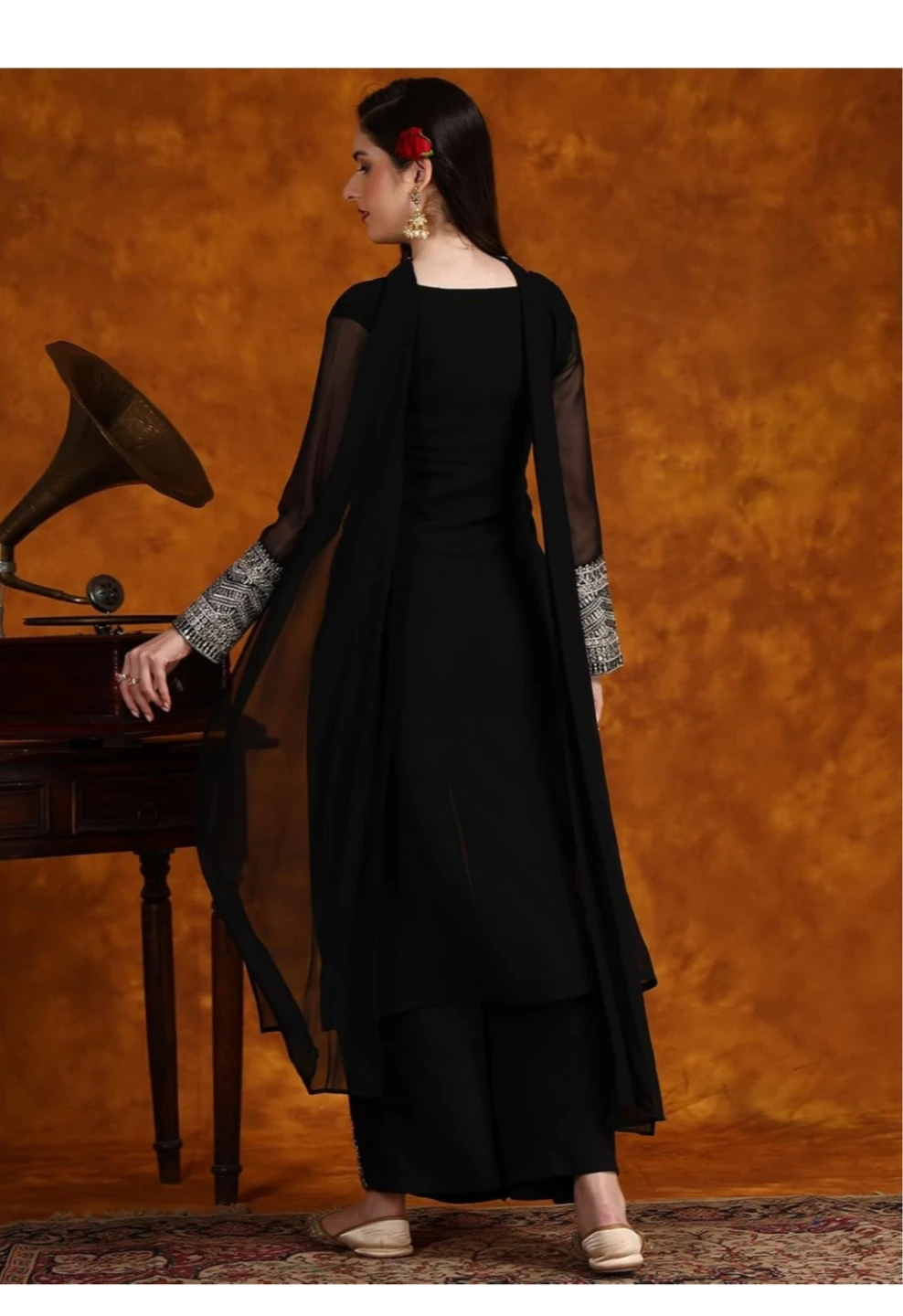 Black Salwar Kameez with Silver Embellishments - photo 3