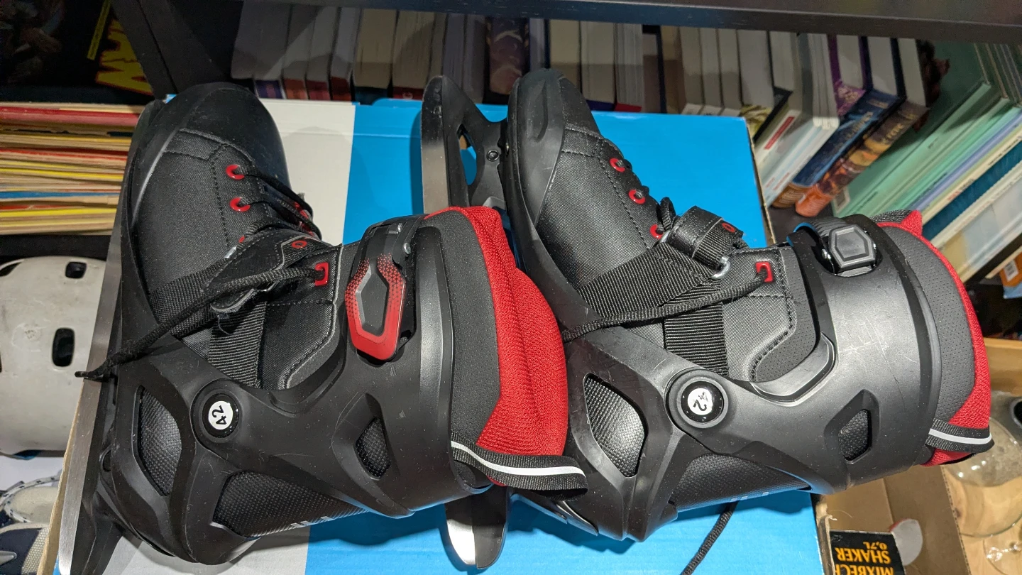 Decathlon Figure Skates Size 42