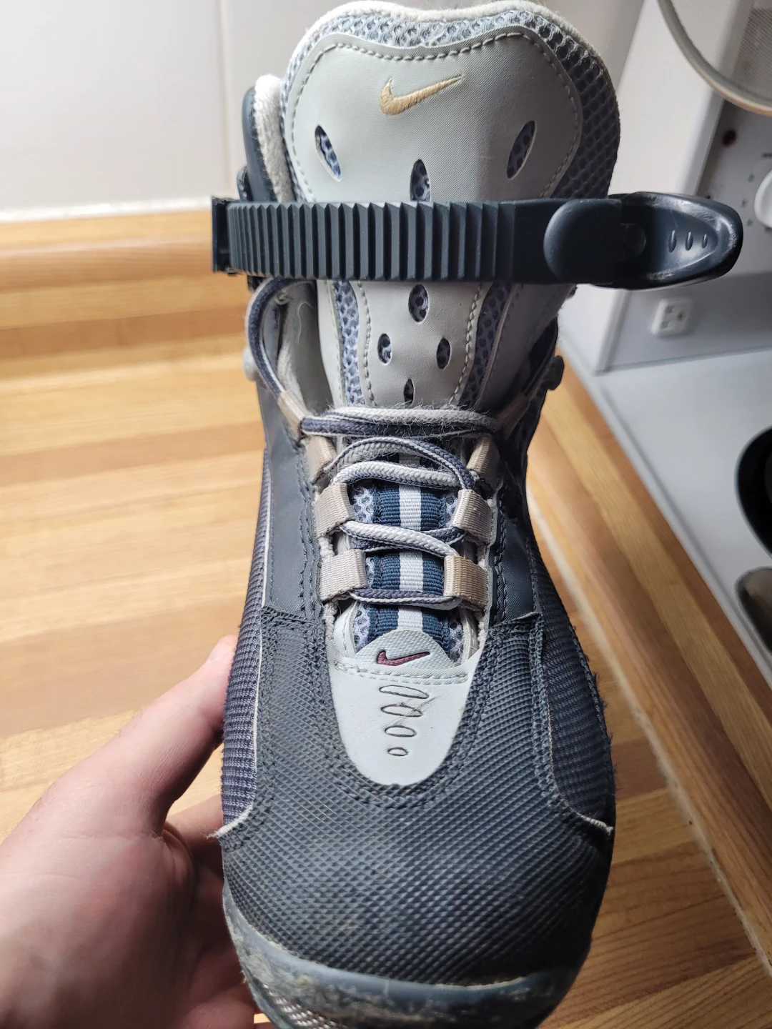 Nike Rollerblades - Women's Size 6 - photo 2