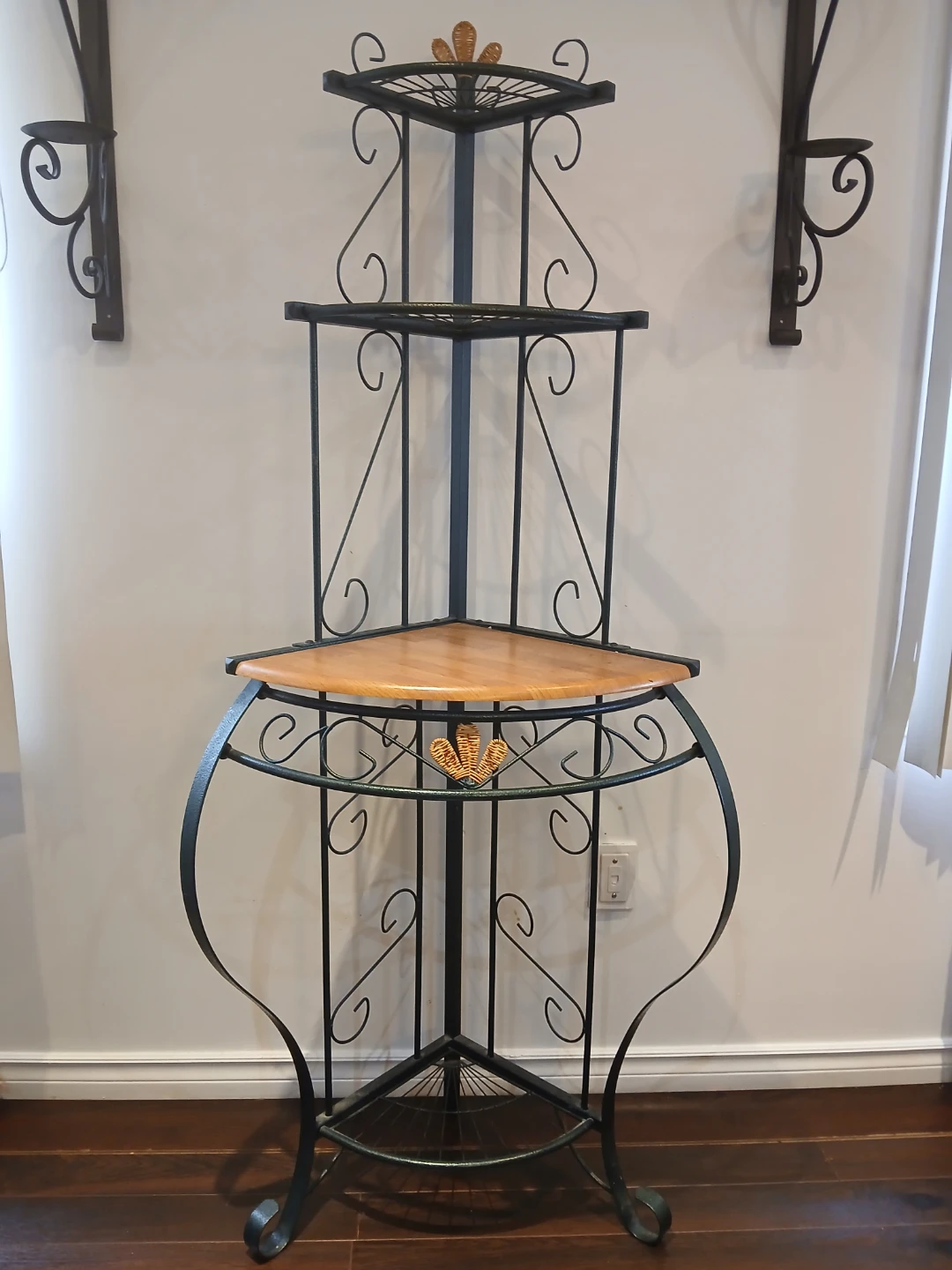 Plant/kitchen stand