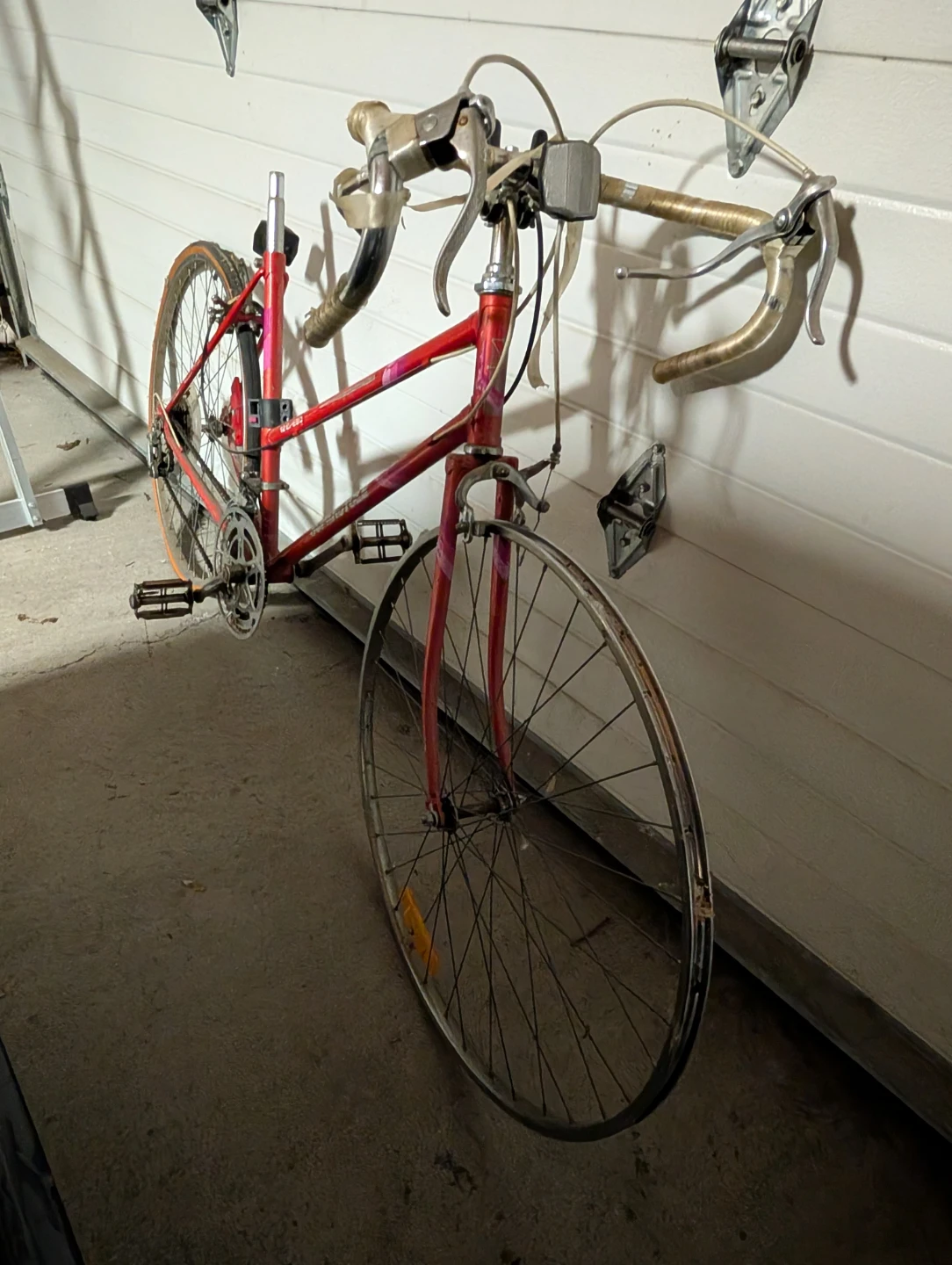 Red Supercycle 12-Speed Road Bike - photo 4