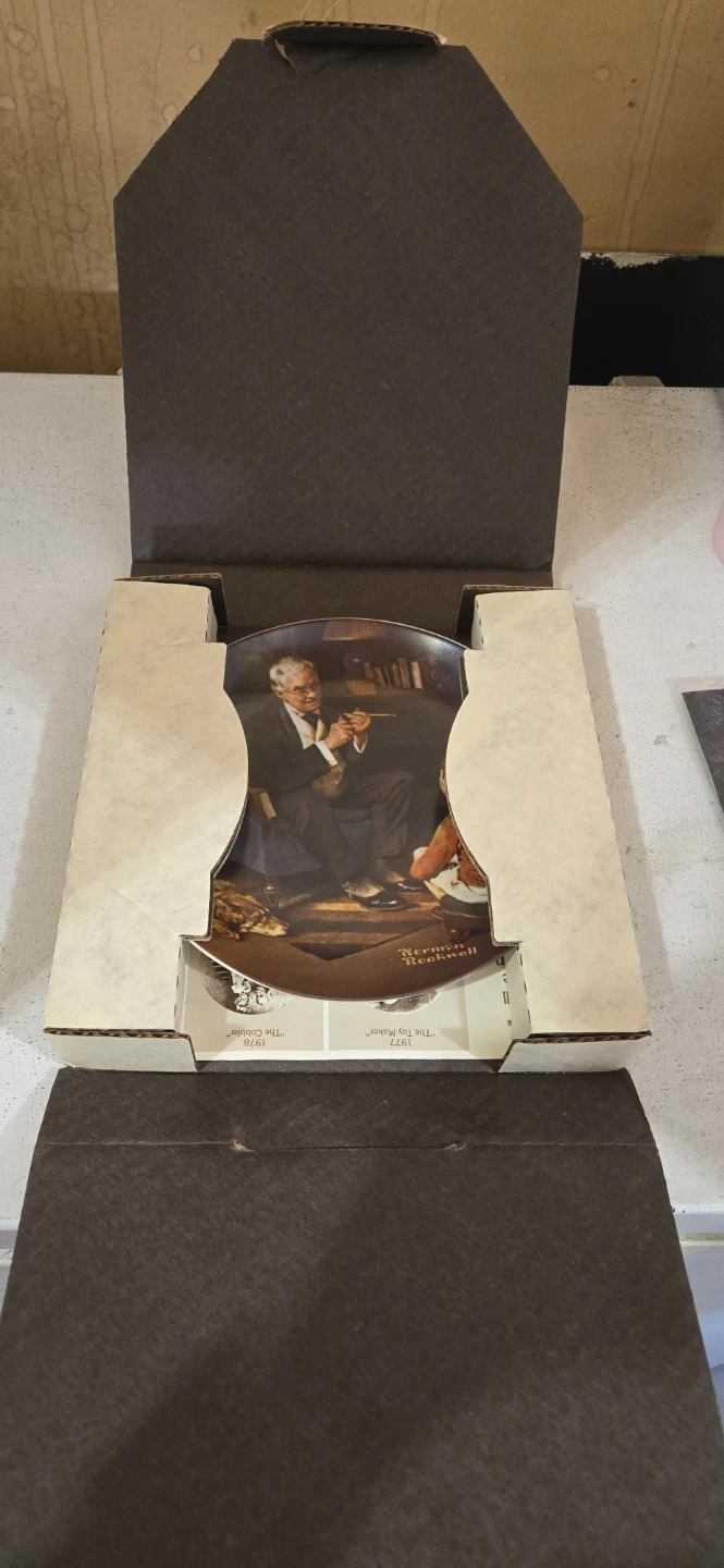 Norman Rockwell "The Dokter" Collector Plate - photo 2