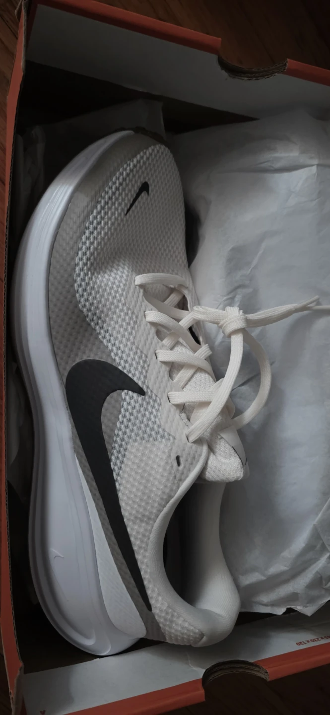 NEW Nike Revolution 8 Men's Running - photo 3
