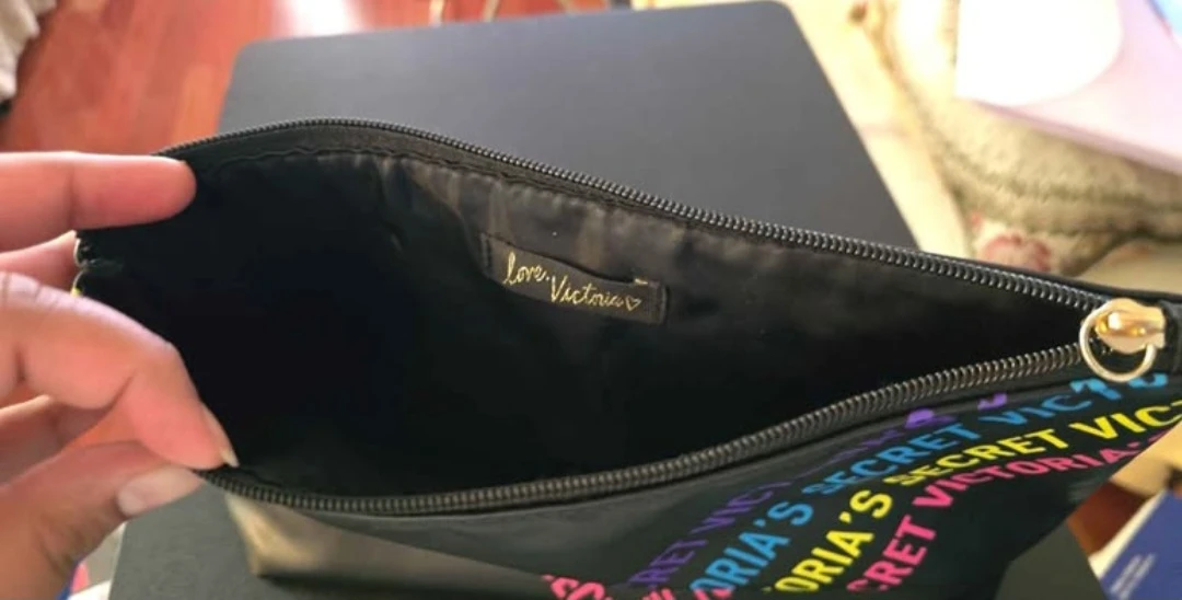 Victoria's Secret Cosmetic Pouch - photo 2