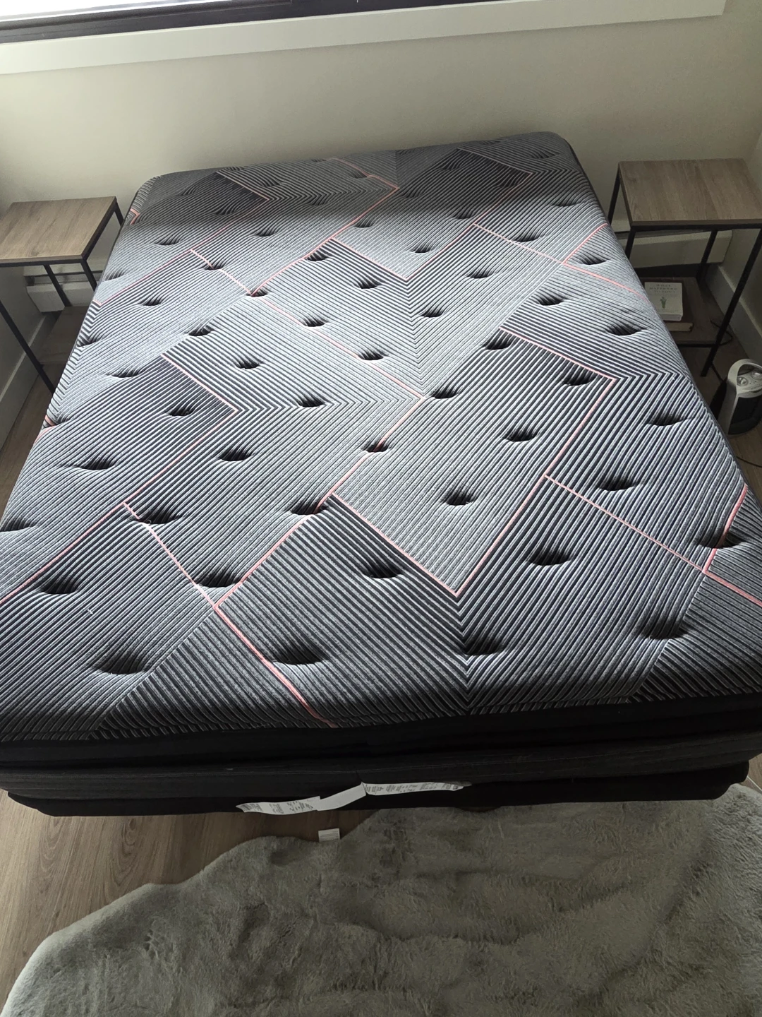 Beauty Rest Black Elagence queen size bed+ bed frame+lopro box - photo 3