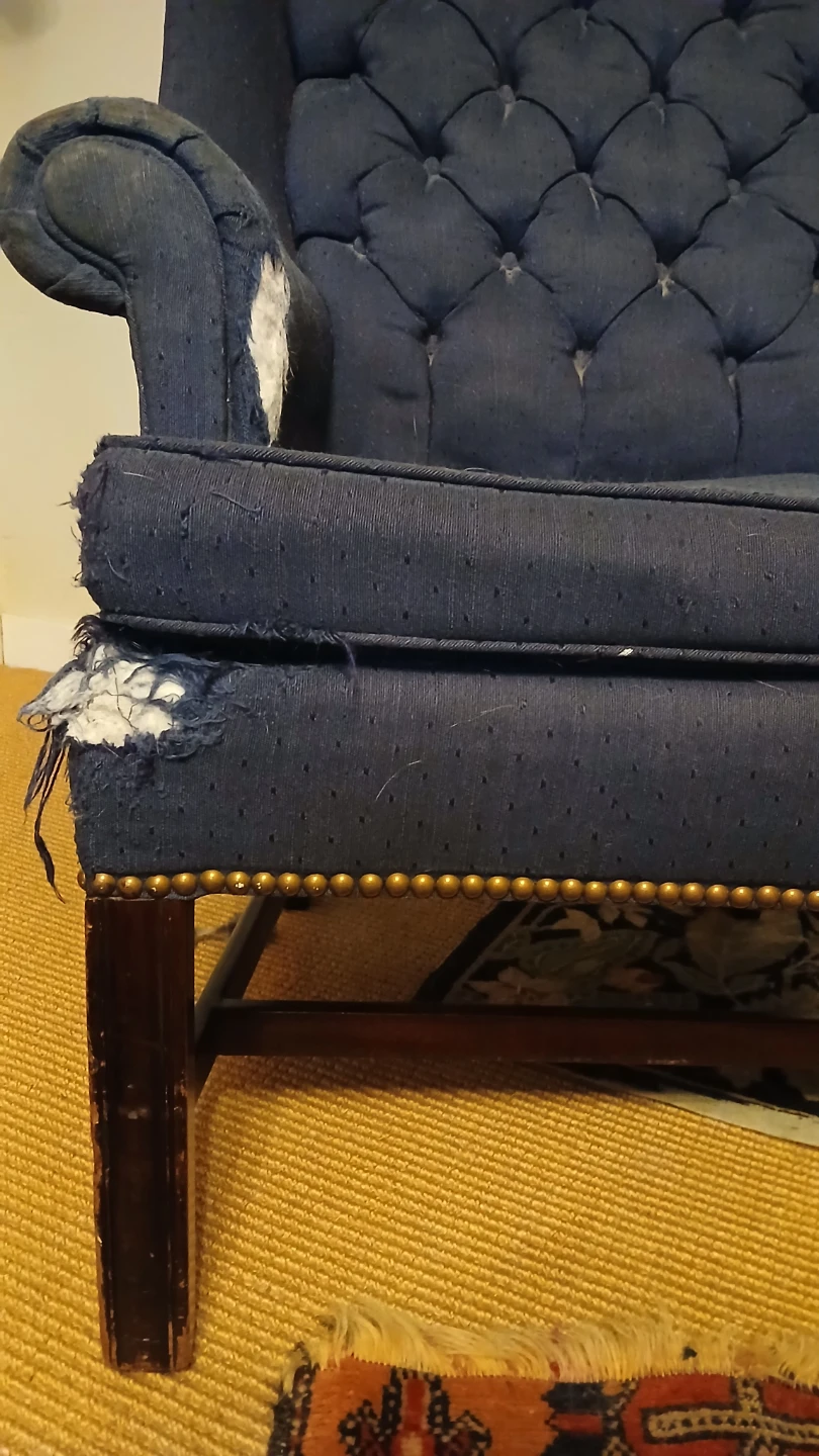 Chesterfield Style Wing Chair - photo 3