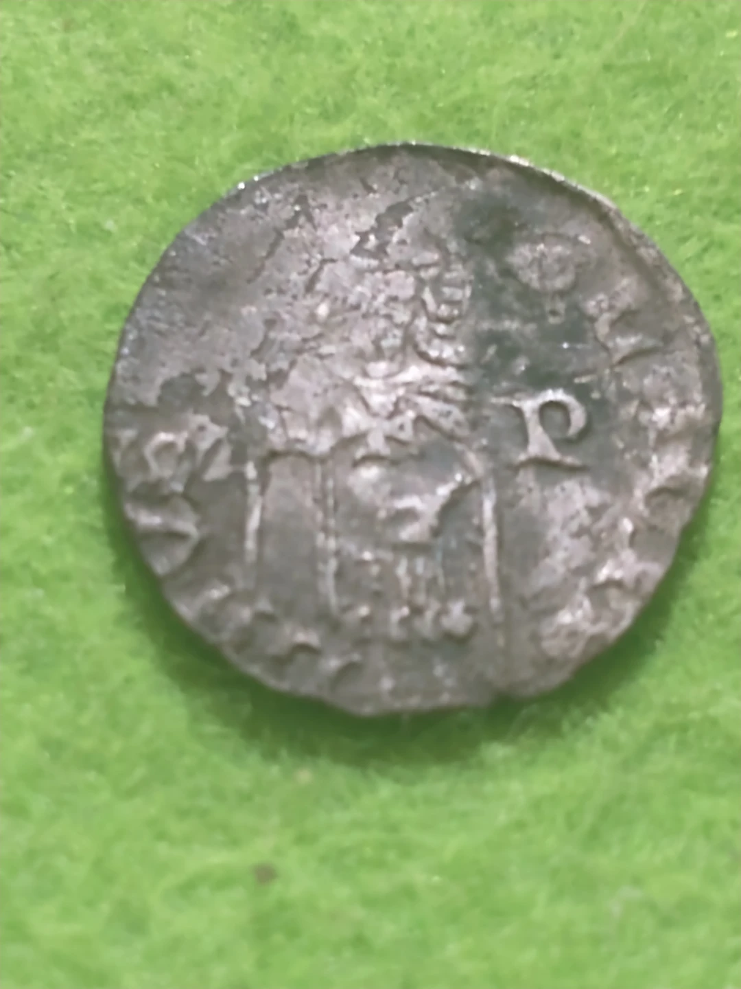 Austrian medieval silver, believed to be 1342-1382 Louis I denar - photo 4