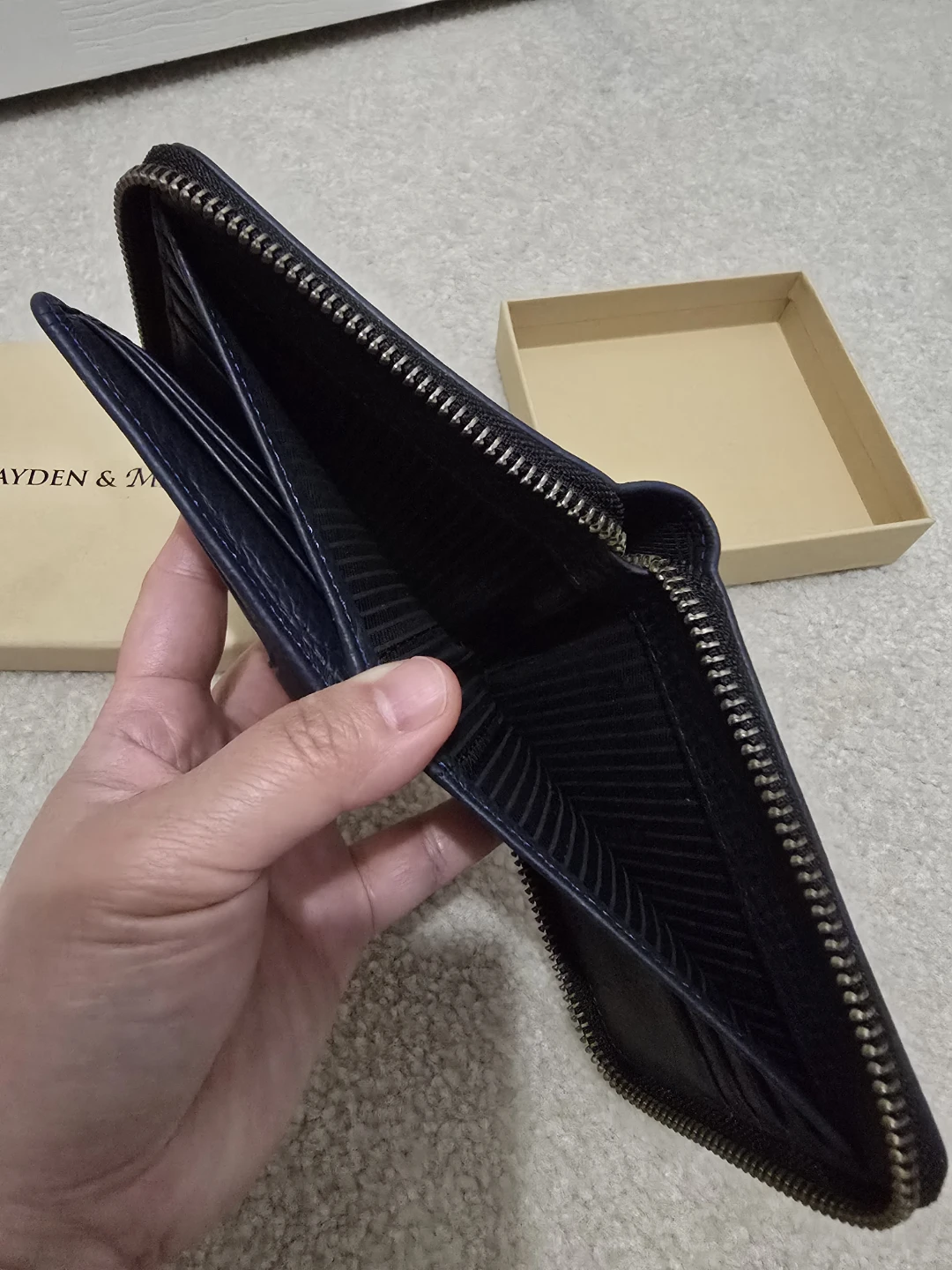 JAYDEN & MILES Genuine Leather Zip Around Wallet (Dark Blue) - photo 4