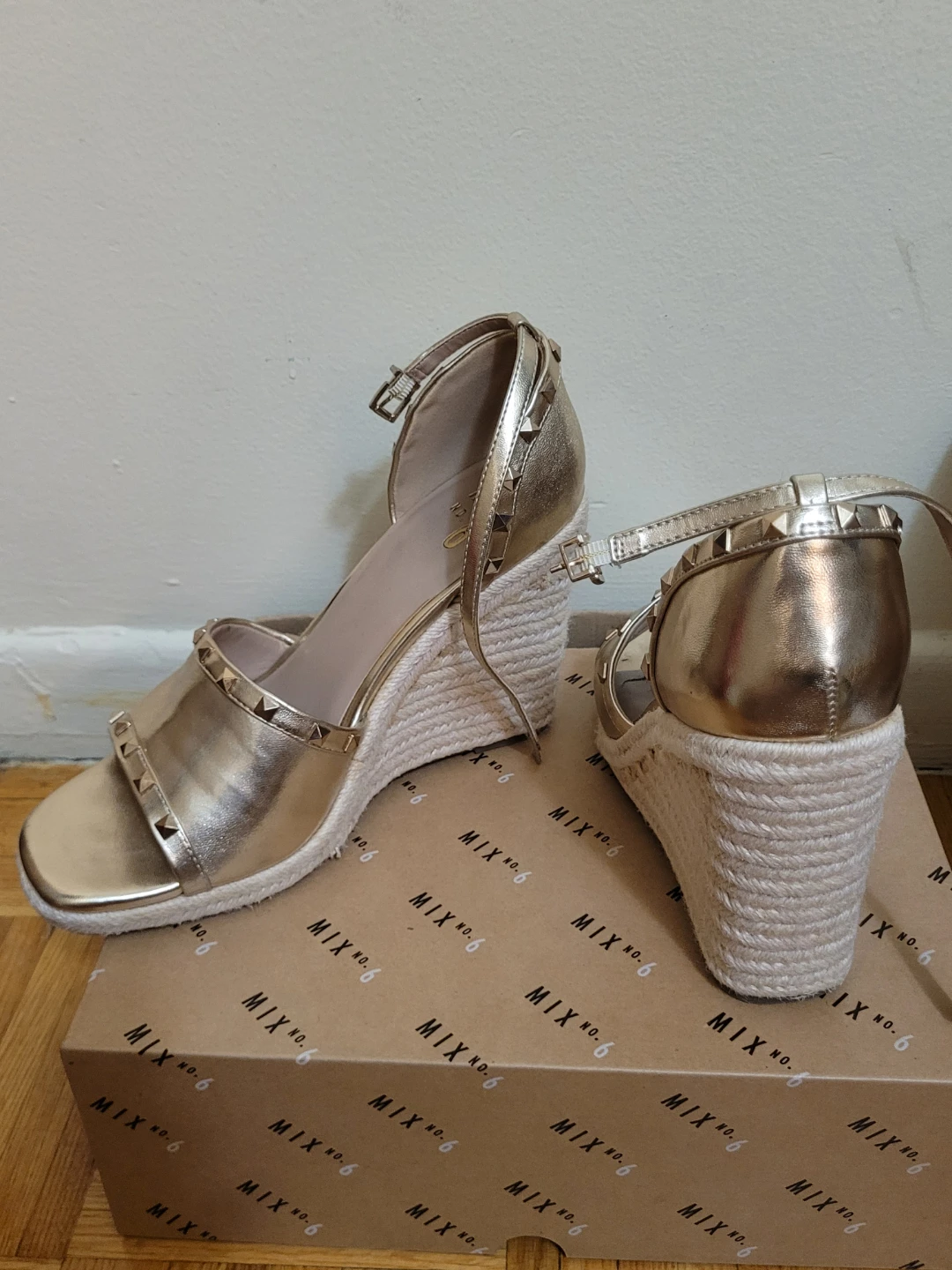 Gold Wedge Espadrille Sandals Size 9.5 - photo 3