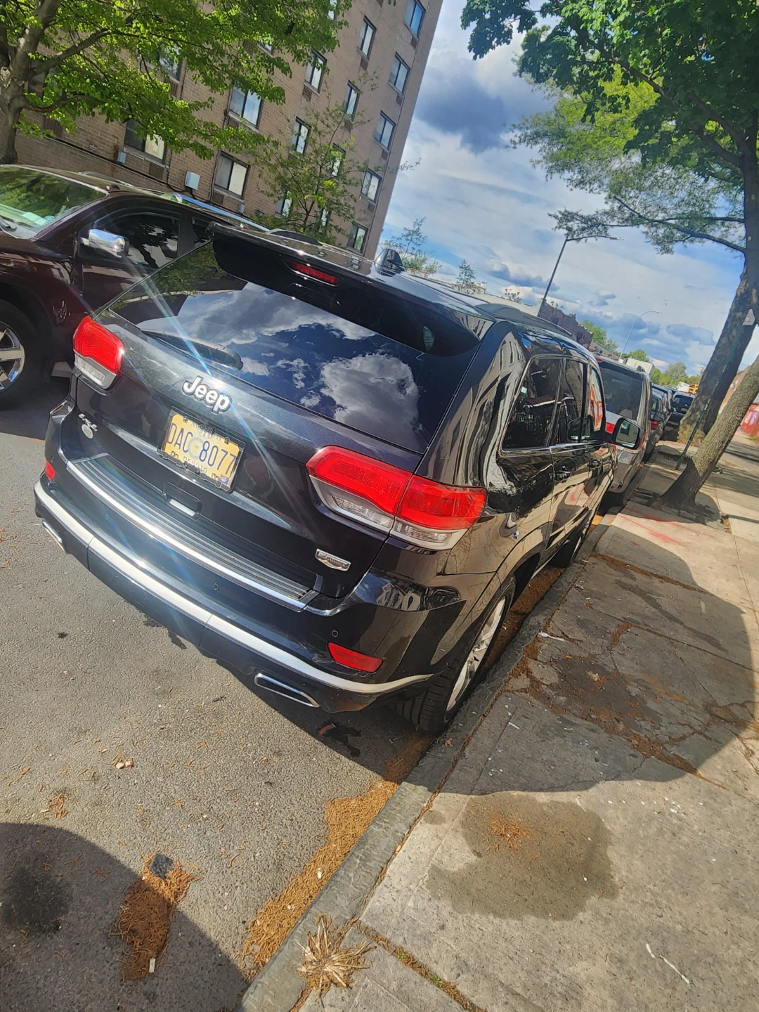 2016 Black Jeep Grand Cherokee SUV 4x4 - photo 3