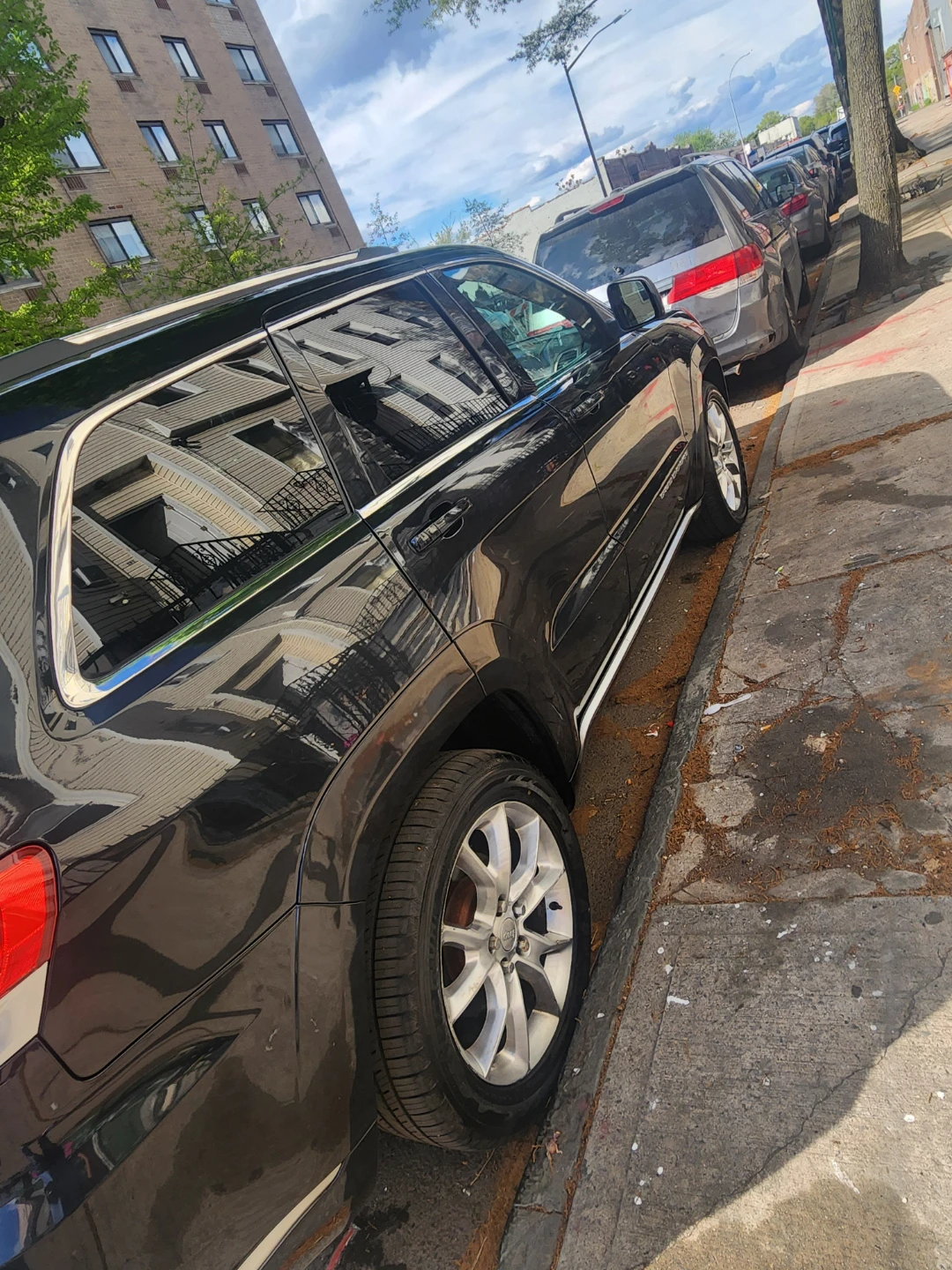 2016 Black Jeep Grand Cherokee SUV 4x4 - photo 4