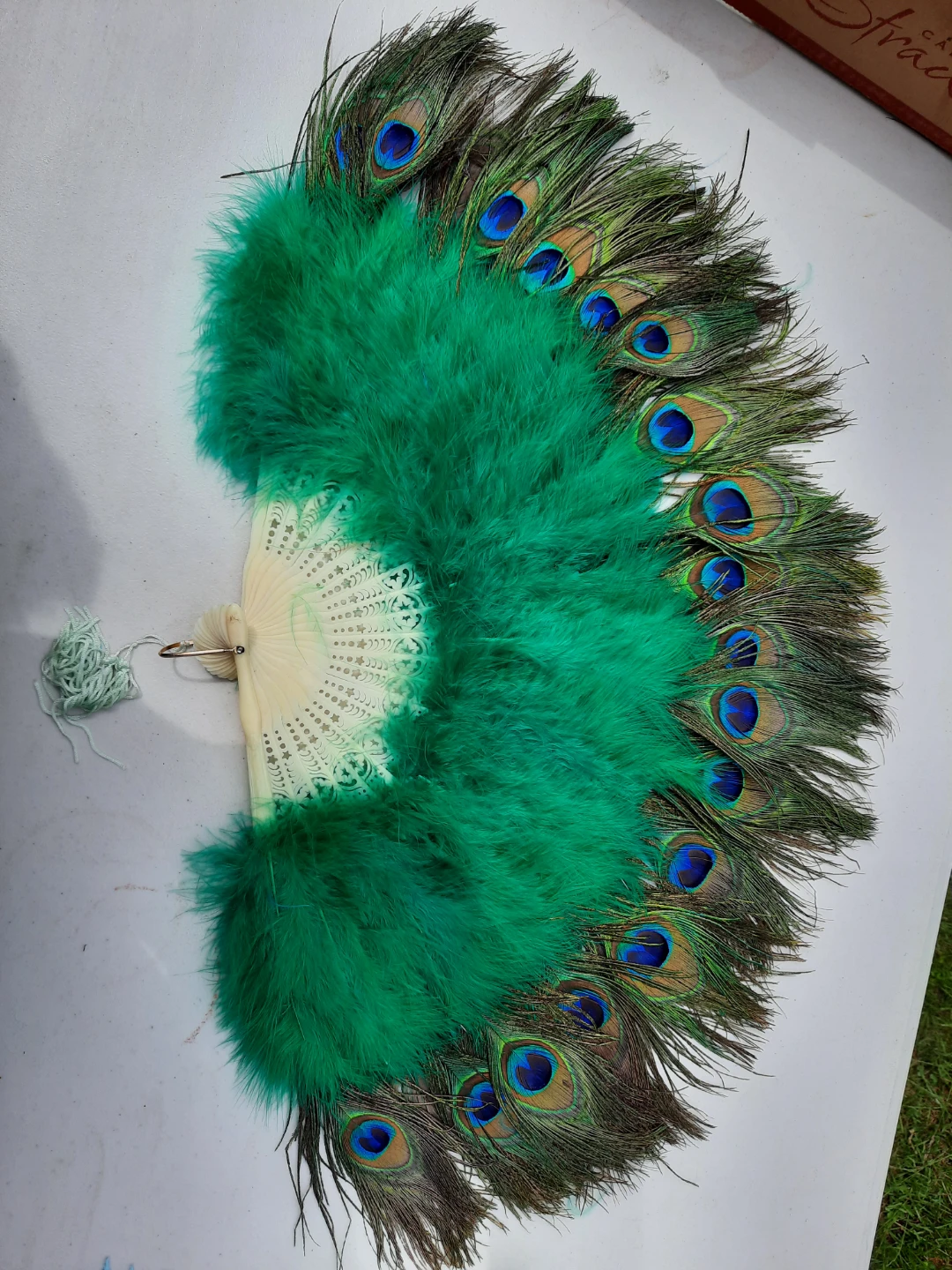 Peacock hand fans - photo 2