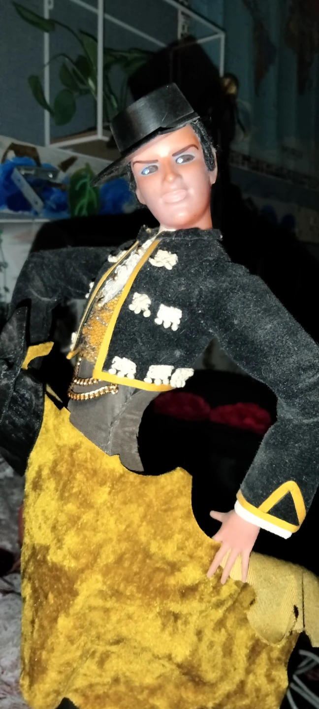 Matador Doll with Cape - photo 2