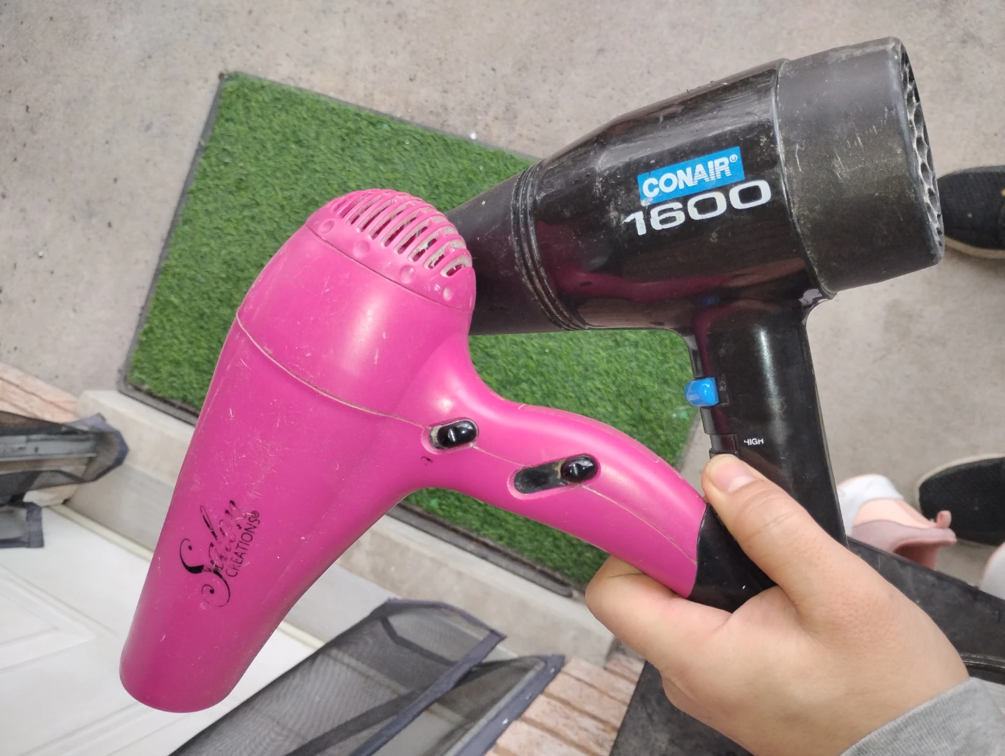 Conair 1600 Hair Dryer - Black &  Pink blow dryer