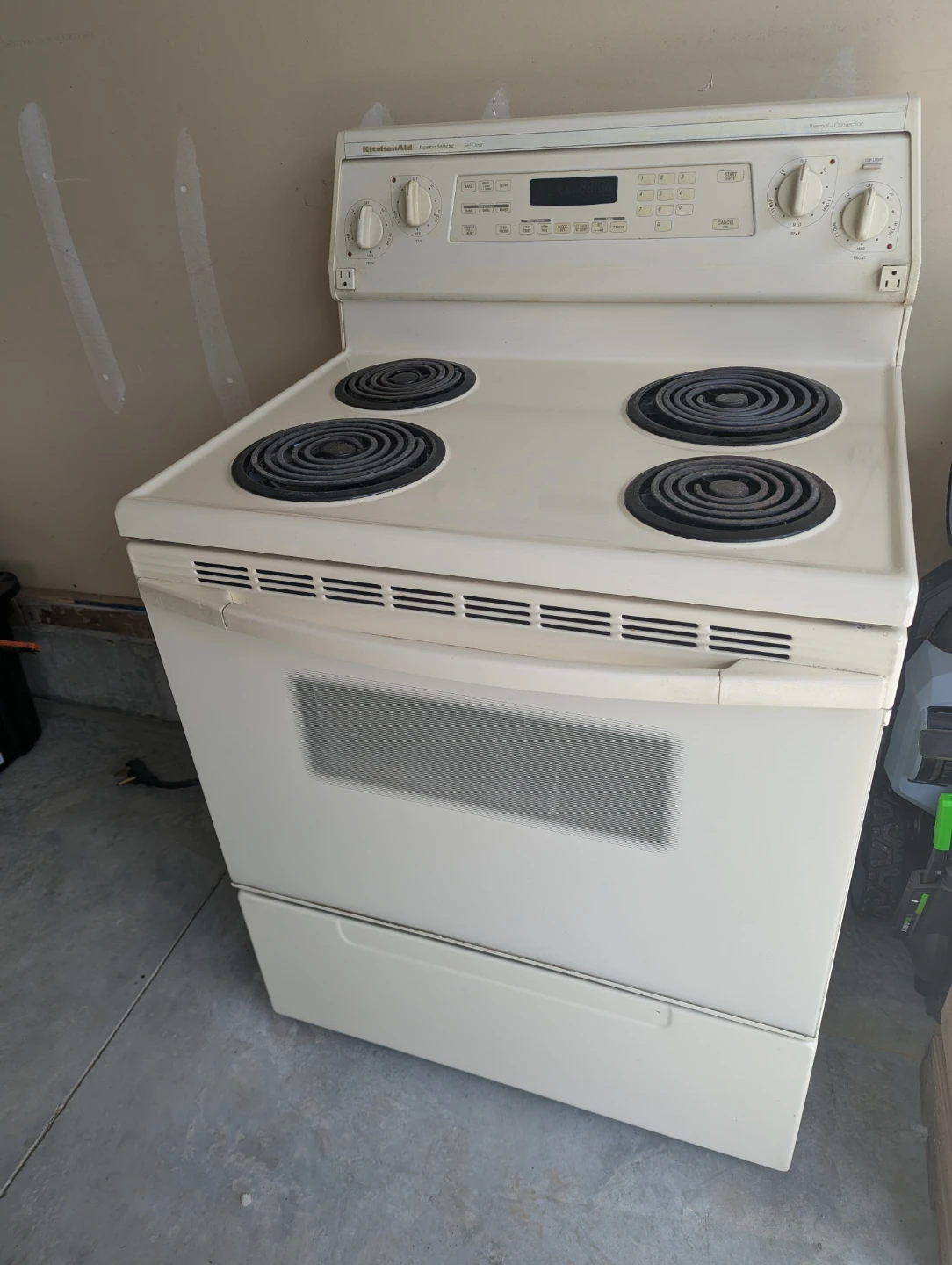 KitchenAid Superba Selectra Self-Clean Electric Stove
