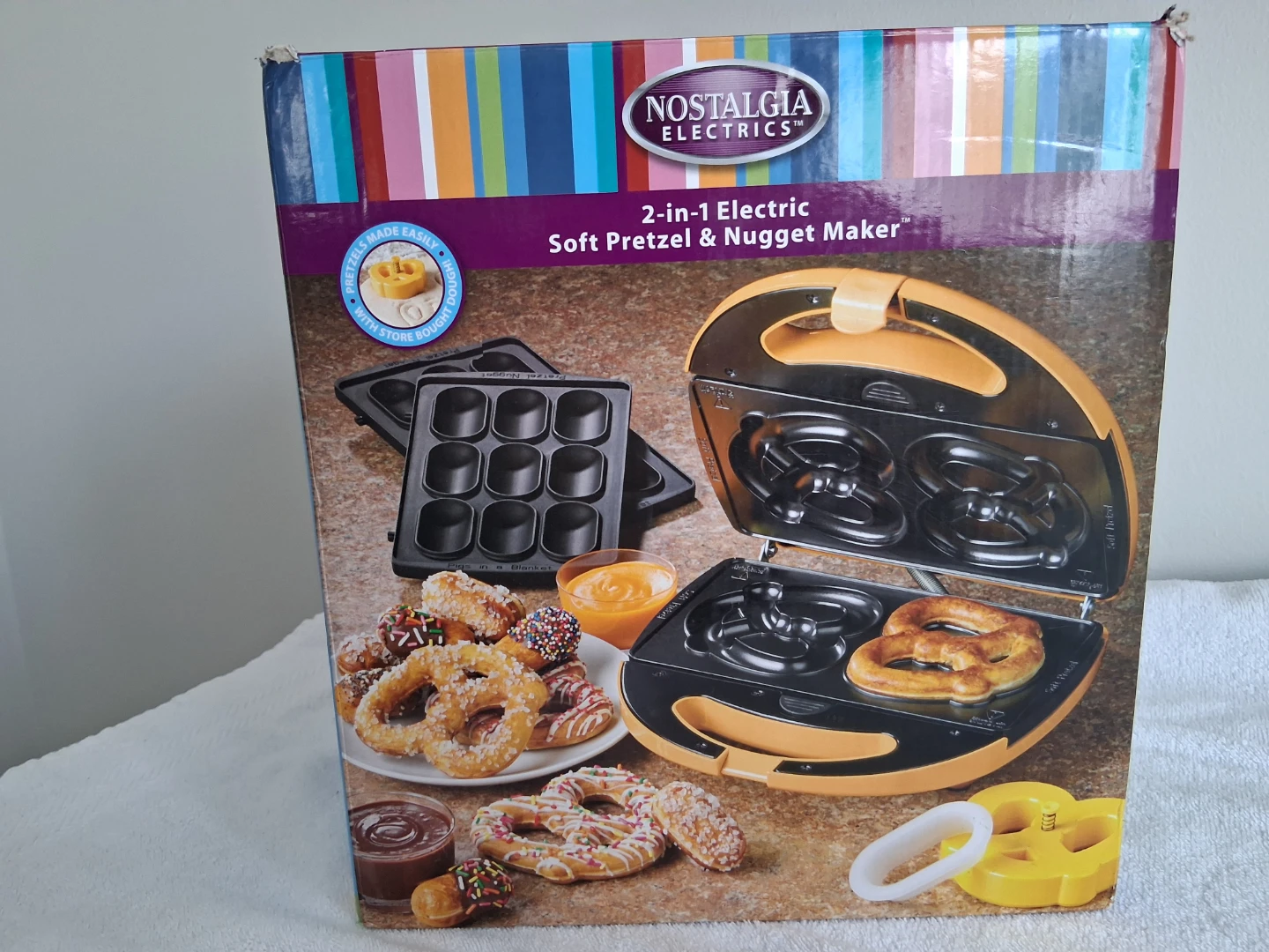 Nostalgia Electrics 2-in-1 Electric Soft Pretzel & Nugget Maker