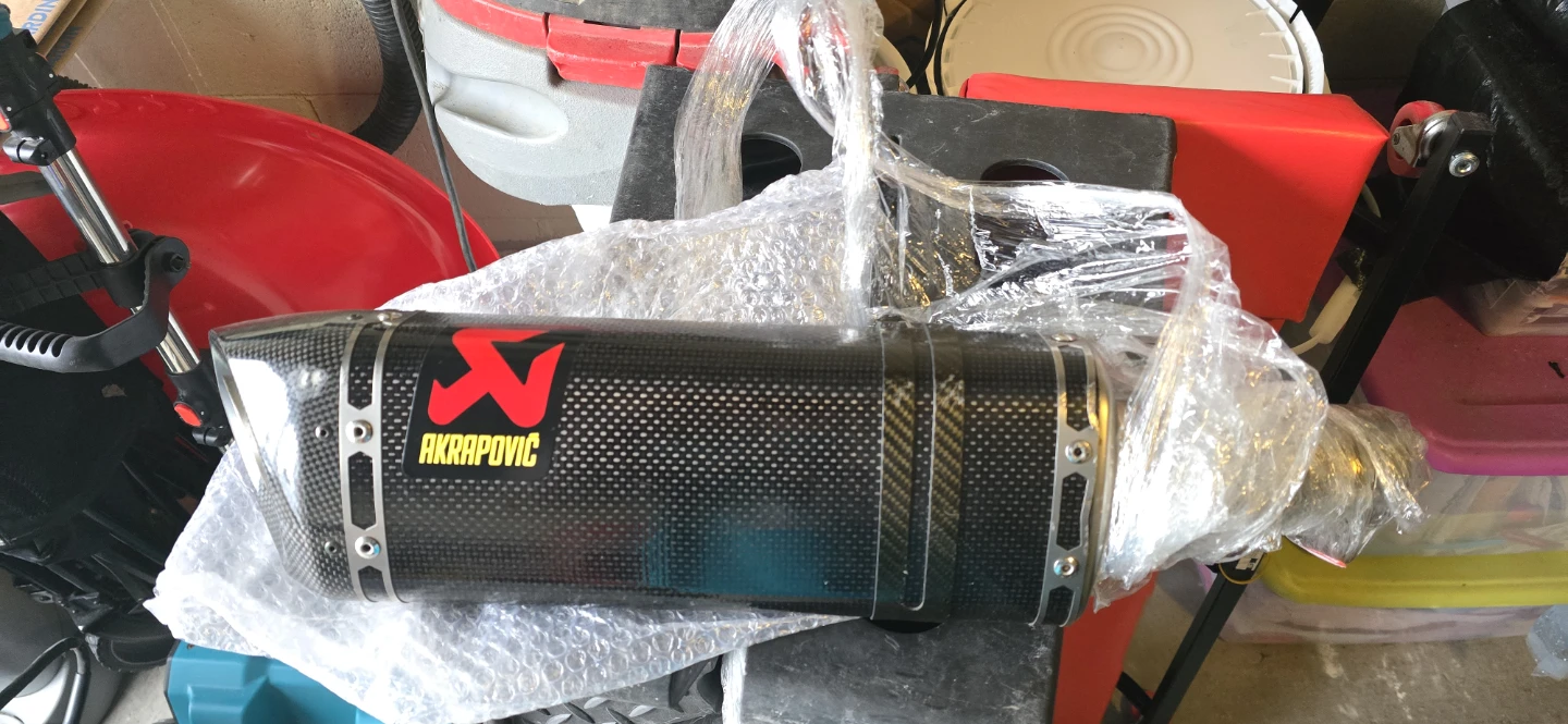 Akrapovič Carbon Fibre Exhaust Muffler