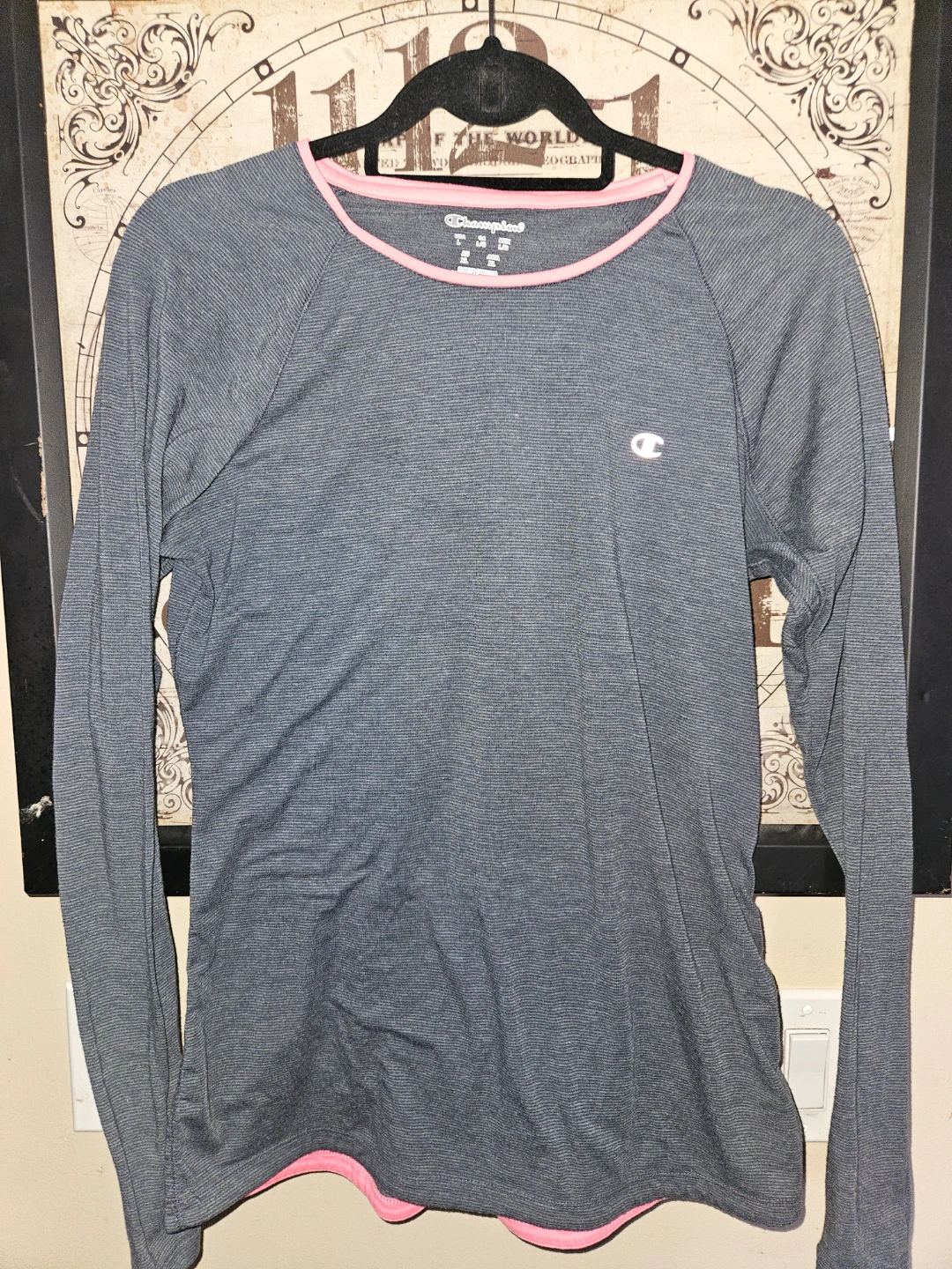 Champion Women's Long Sleeve Athletic Shirt Size L