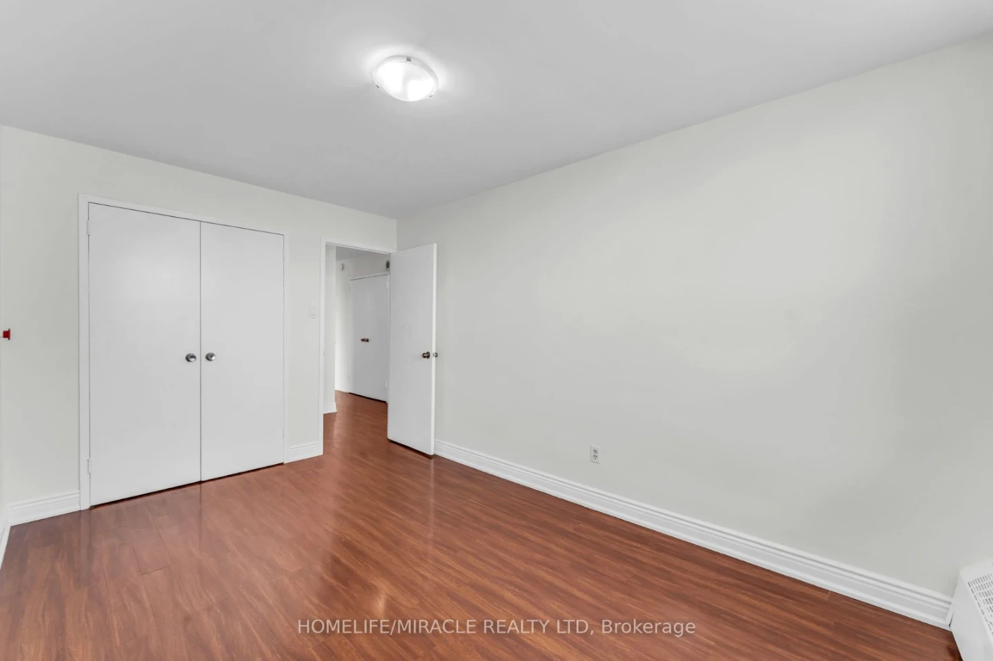3 bedroom 2 bathroom Apartment for rent - photo 4