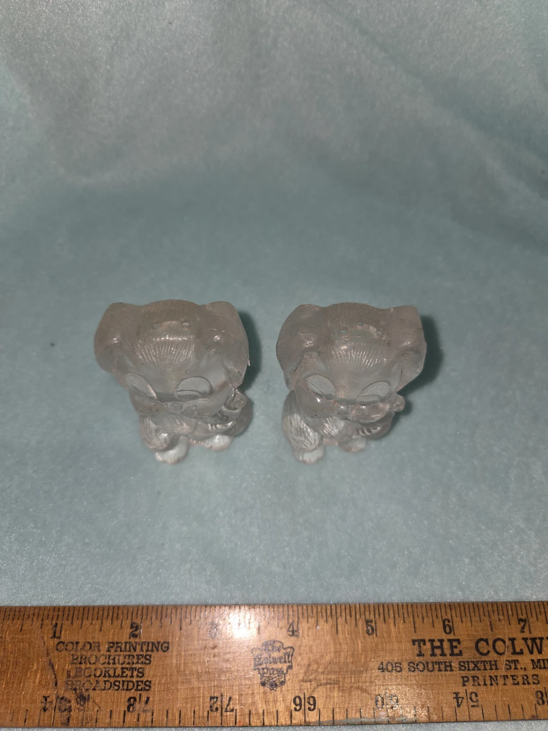 vintage clear plastic rabbit salt & pepper shakers - photo 2