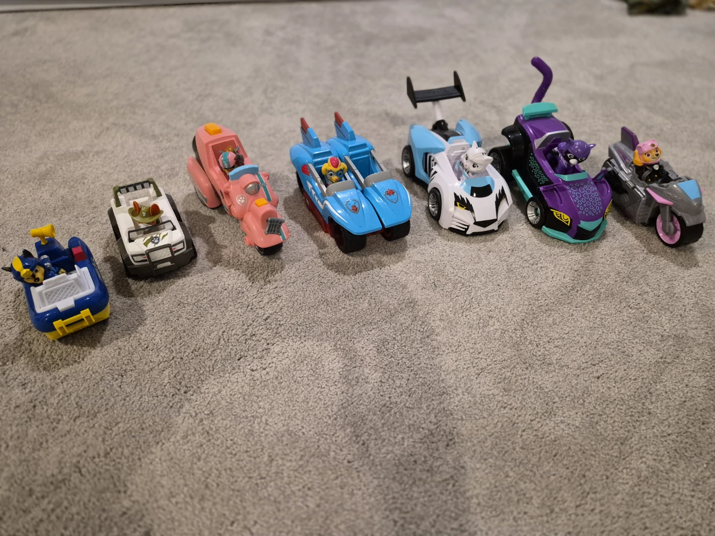 Paw Patrol lot - 20+ vehicles and tower. - photo 4