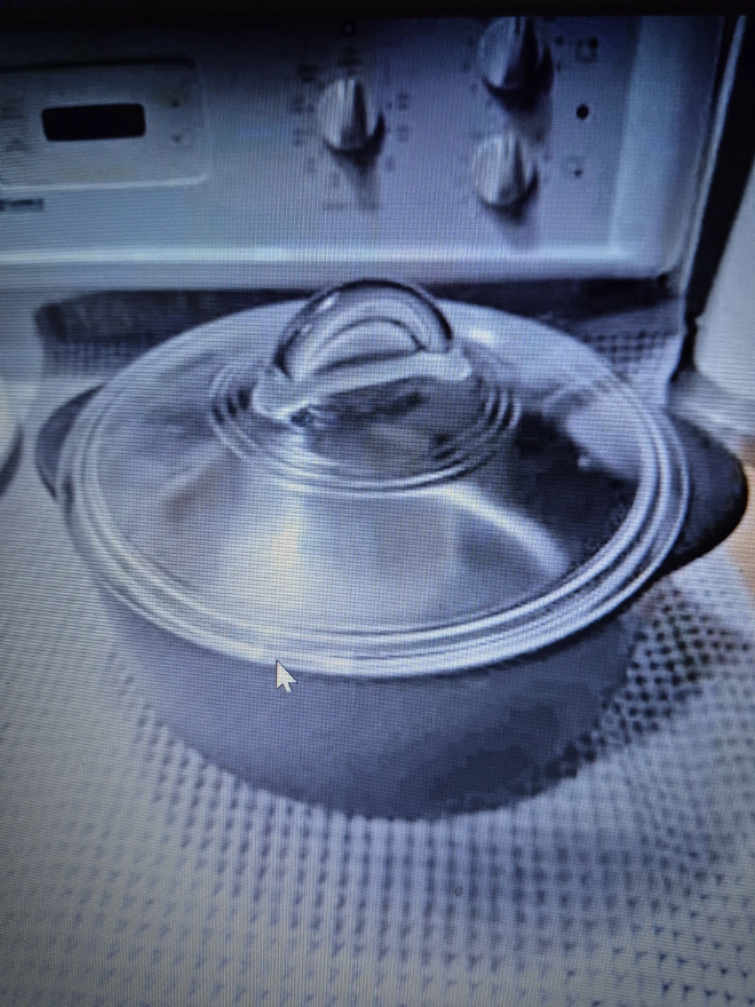Pampered chef rockcrok cast iron Pot with Lid