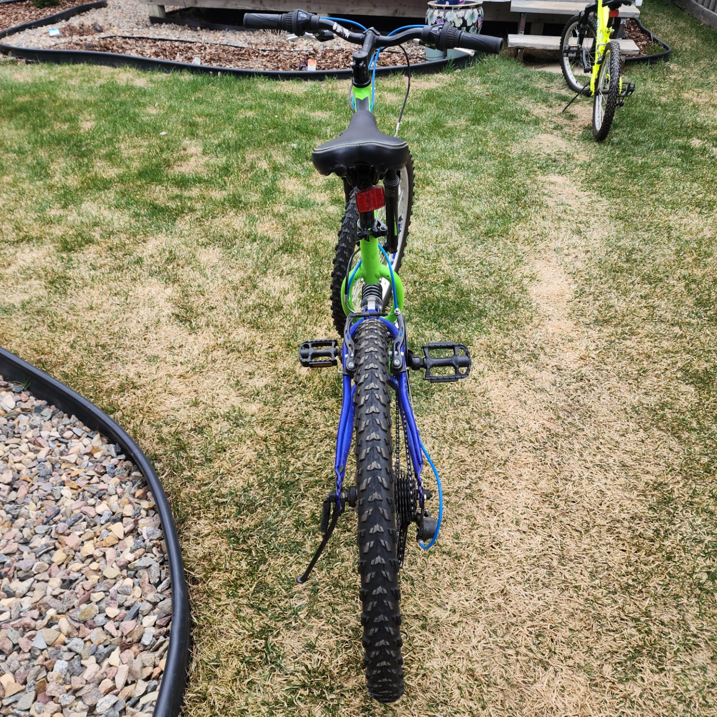CCM "Stage 20" Mountain Bike - Green and Blue - photo 3