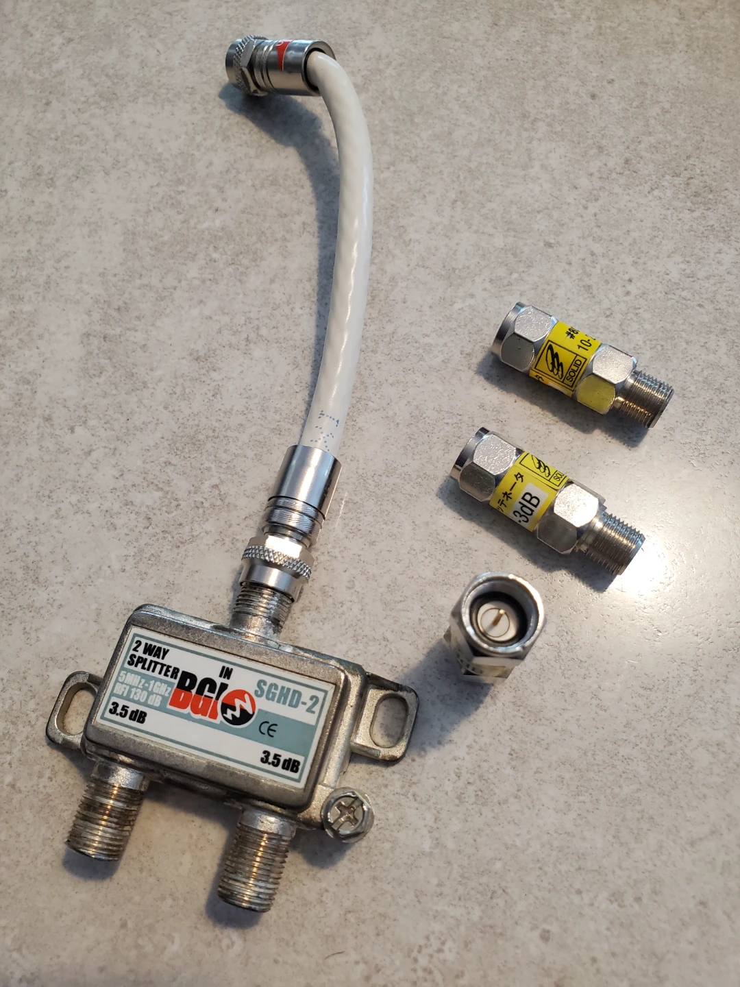 BGI 2 Way Splitter SGHD-2 with F Connectors - photo 2