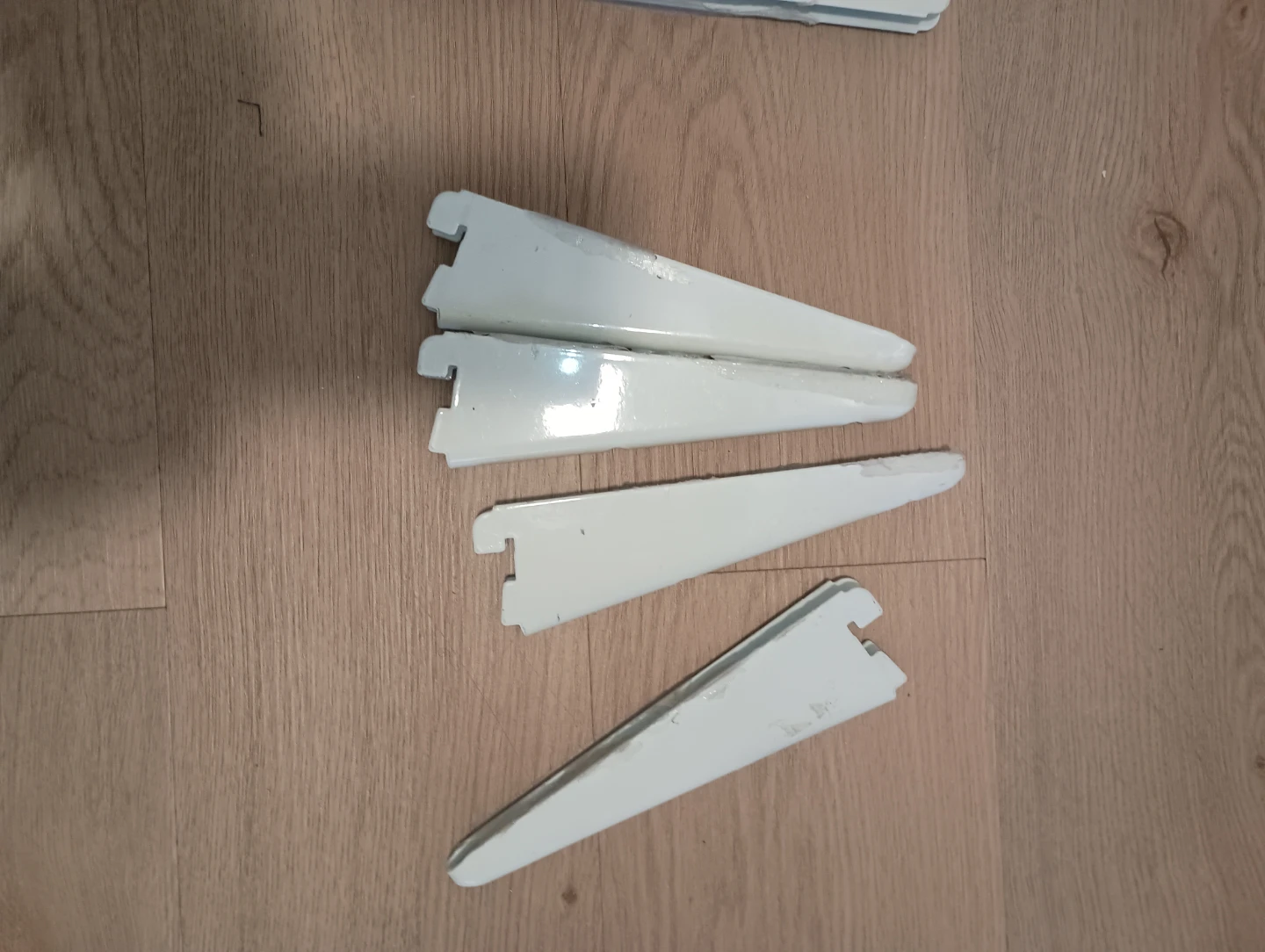 White Shelf Brackets (Lot of 6) - photo 2