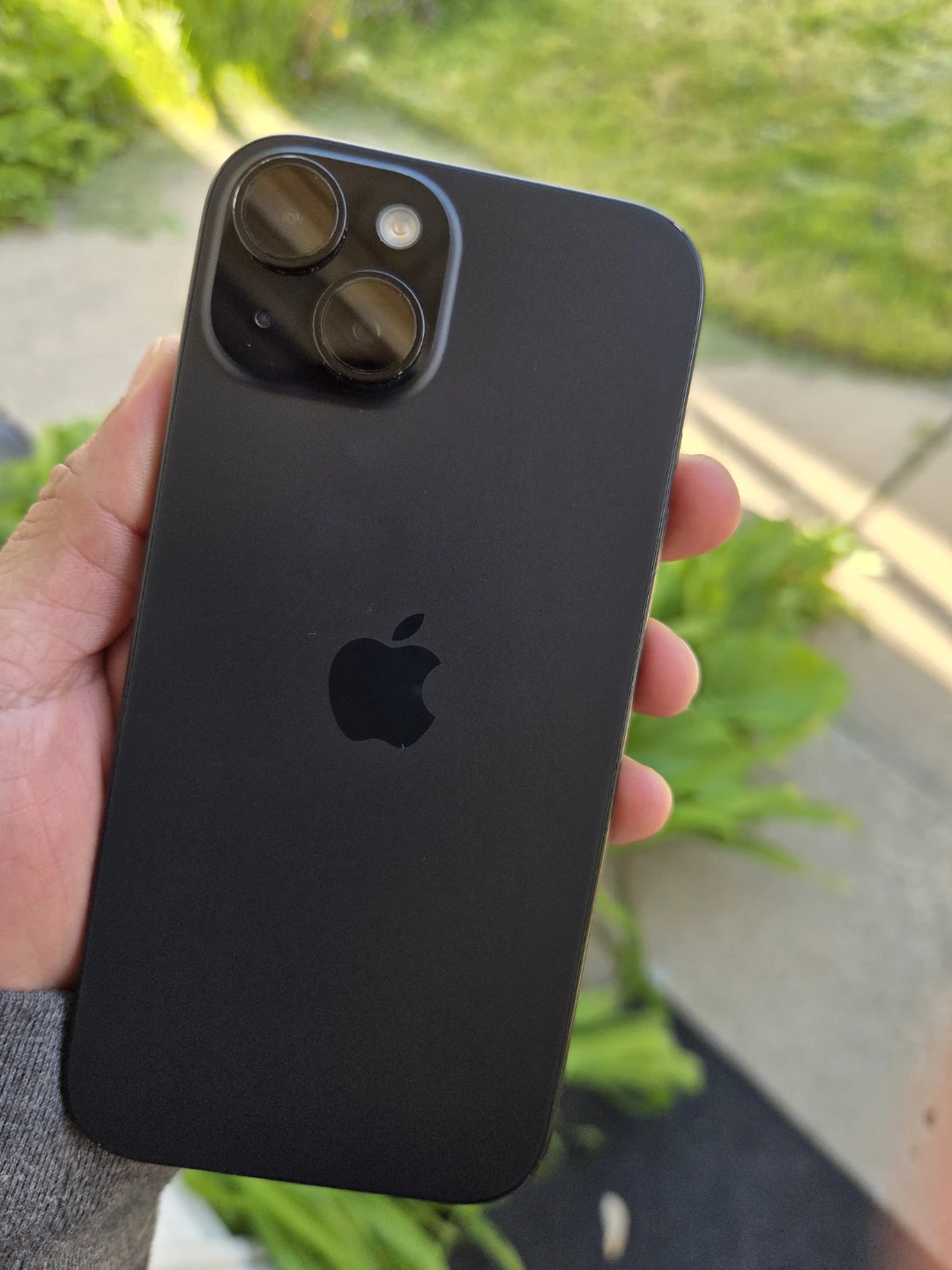 Apple iPhone 15 - photo 2