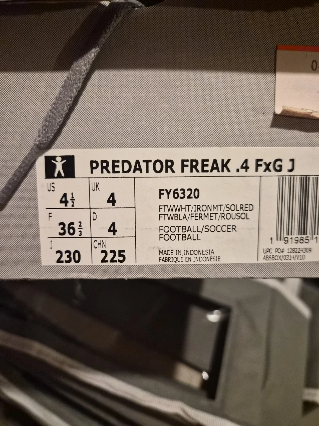 Adidas Predator Freak .4 FxG J Soccer Cleats Size 4.5 Youth - photo 4